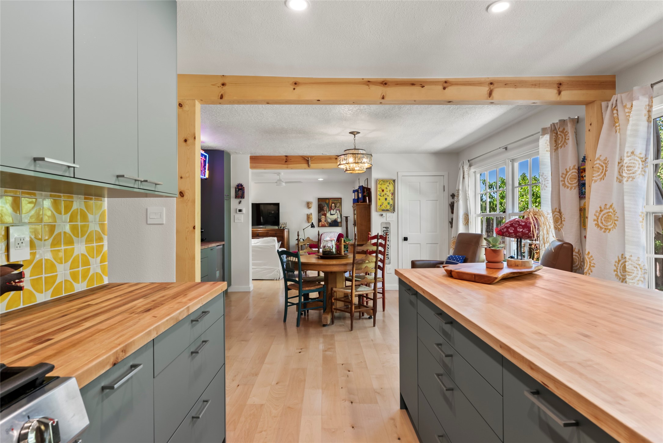 1009 Velarde Road