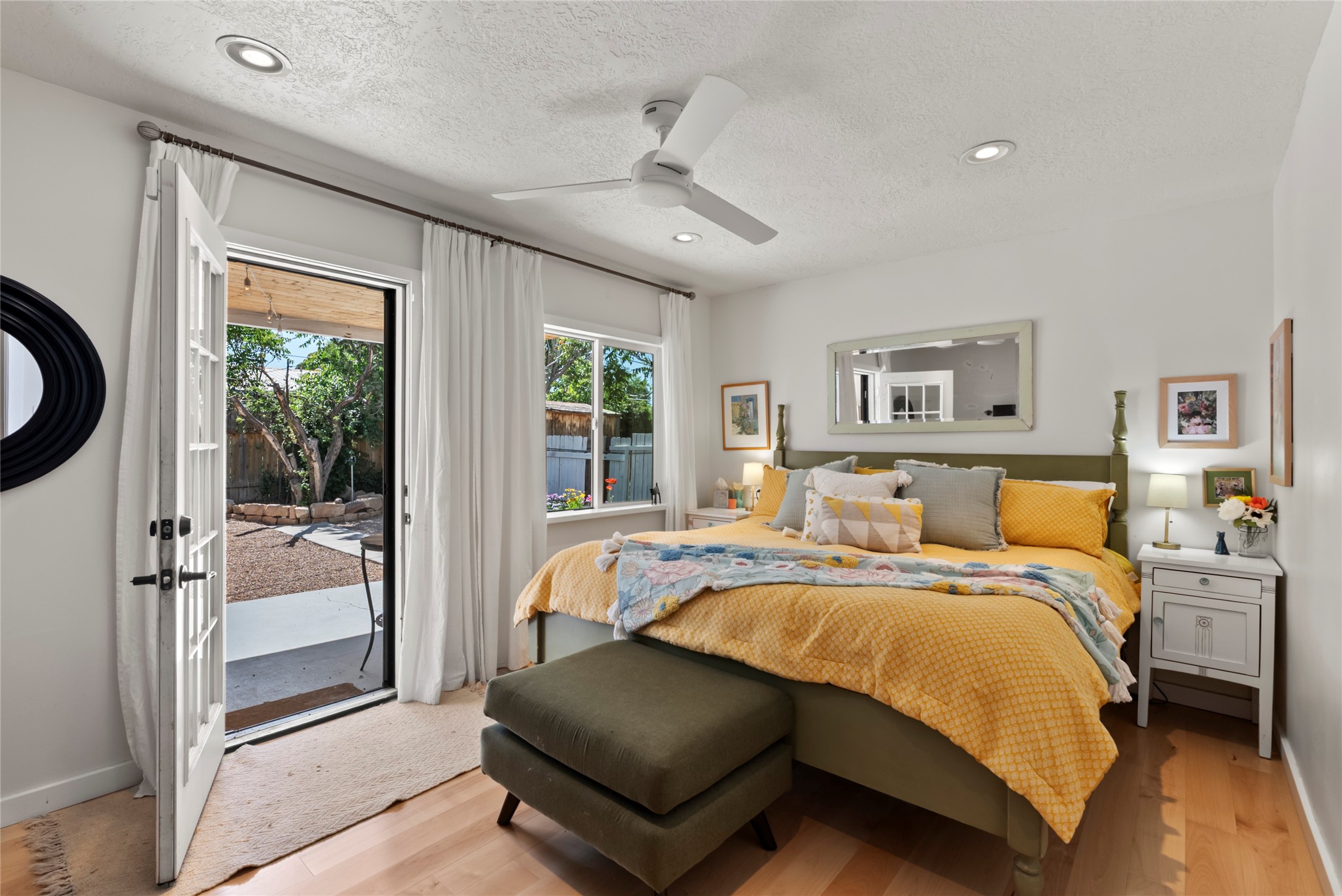 1009 Velarde Road