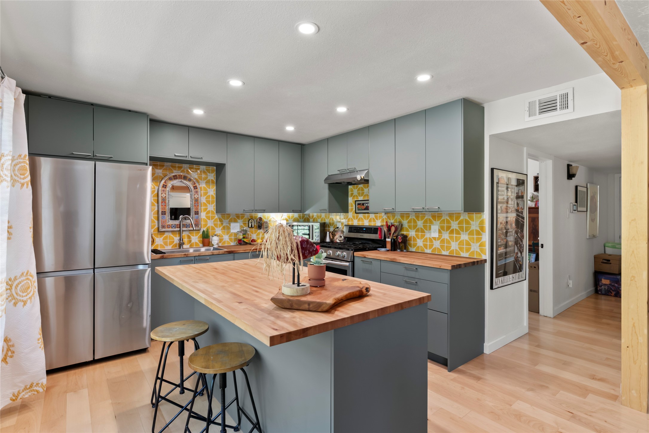 1009 Velarde Road