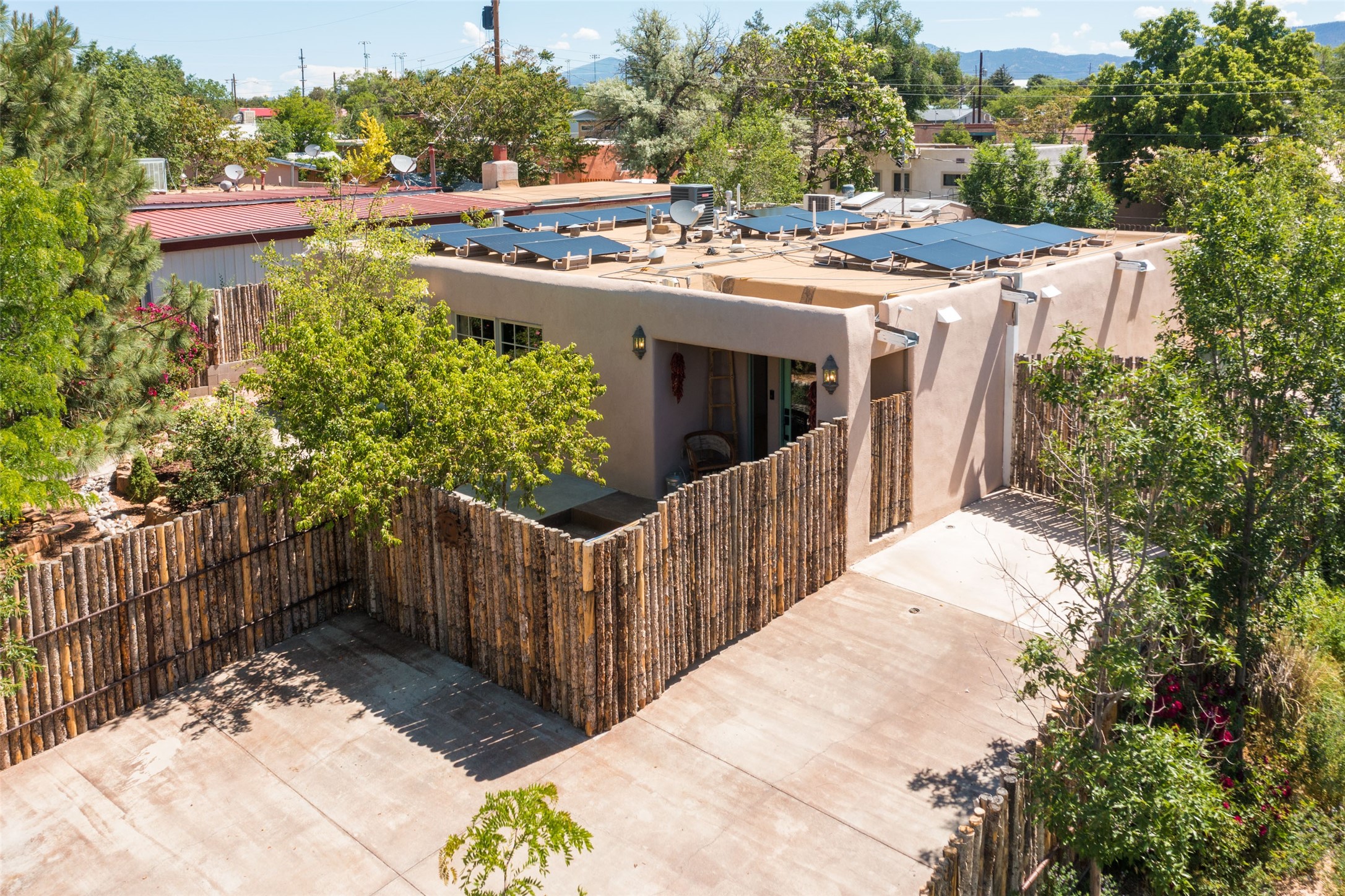 1009 Velarde Road