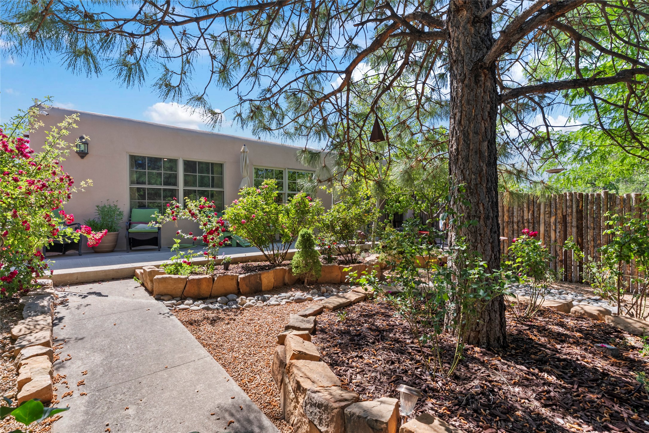 1009 Velarde Road