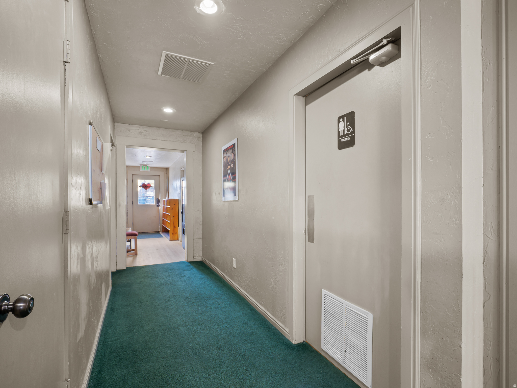 236 S MAIN ST