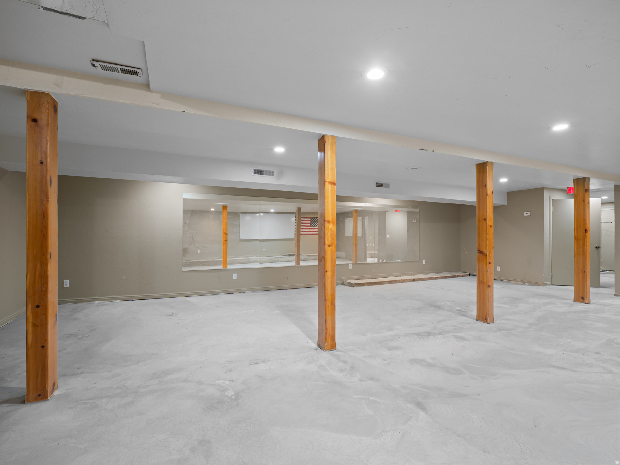 236 S MAIN ST