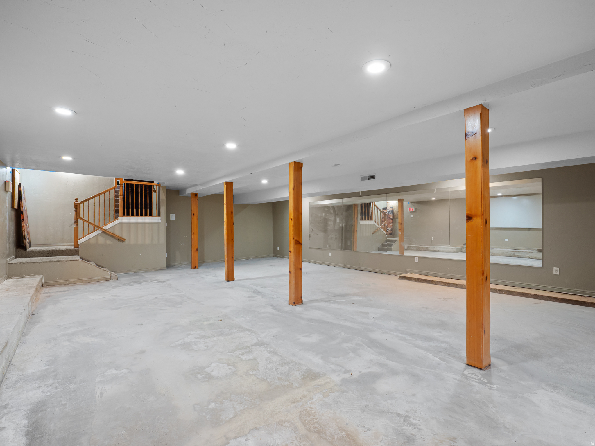 236 S MAIN ST