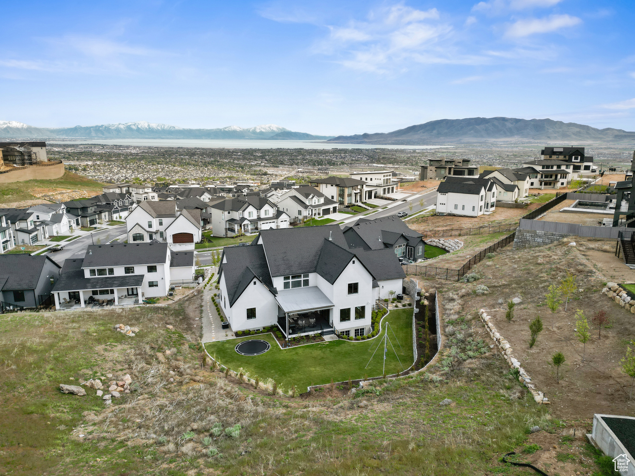 1364 W AUTUMN VIEW DR