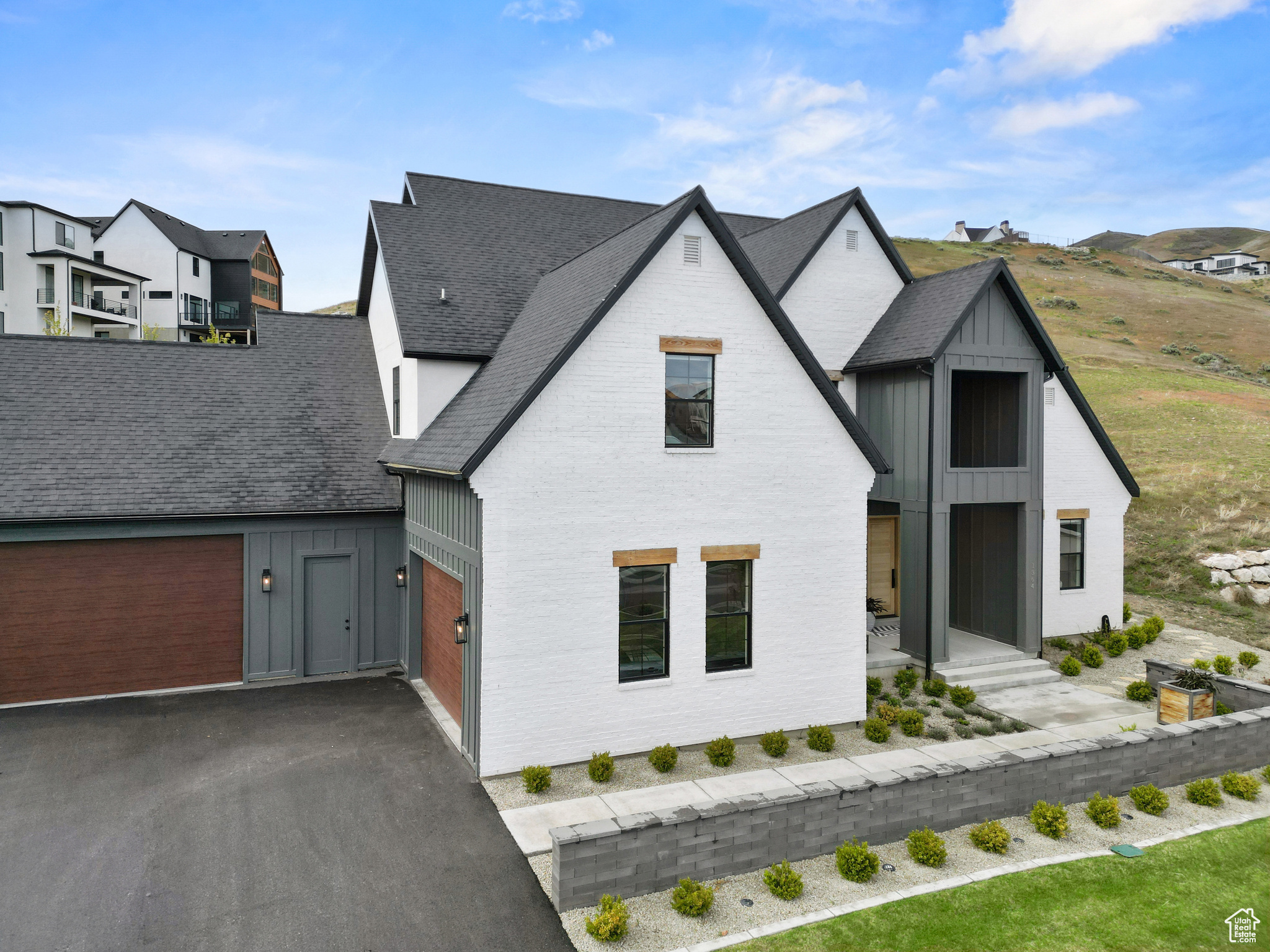1364 W AUTUMN VIEW DR