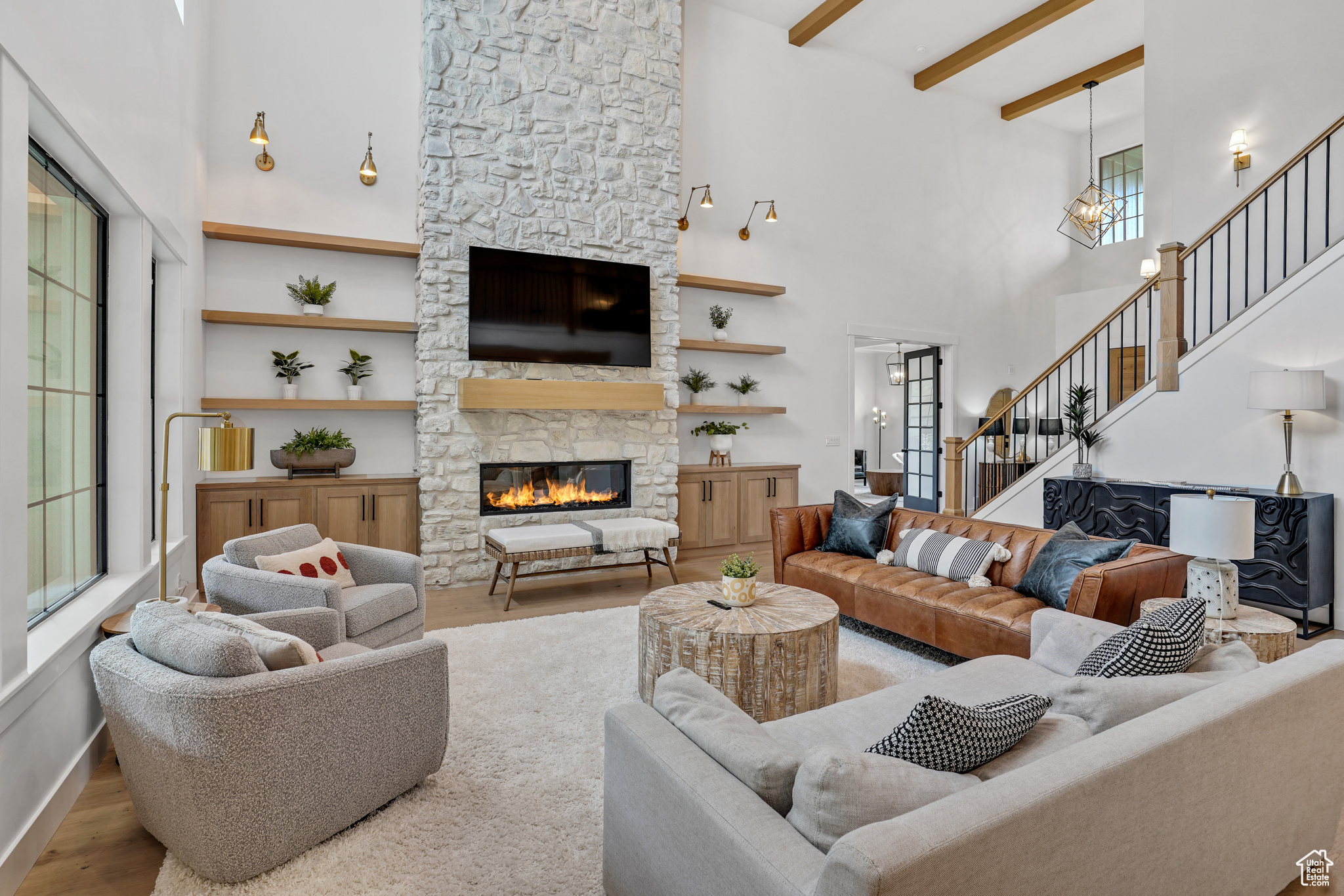 1364 W AUTUMN VIEW DR