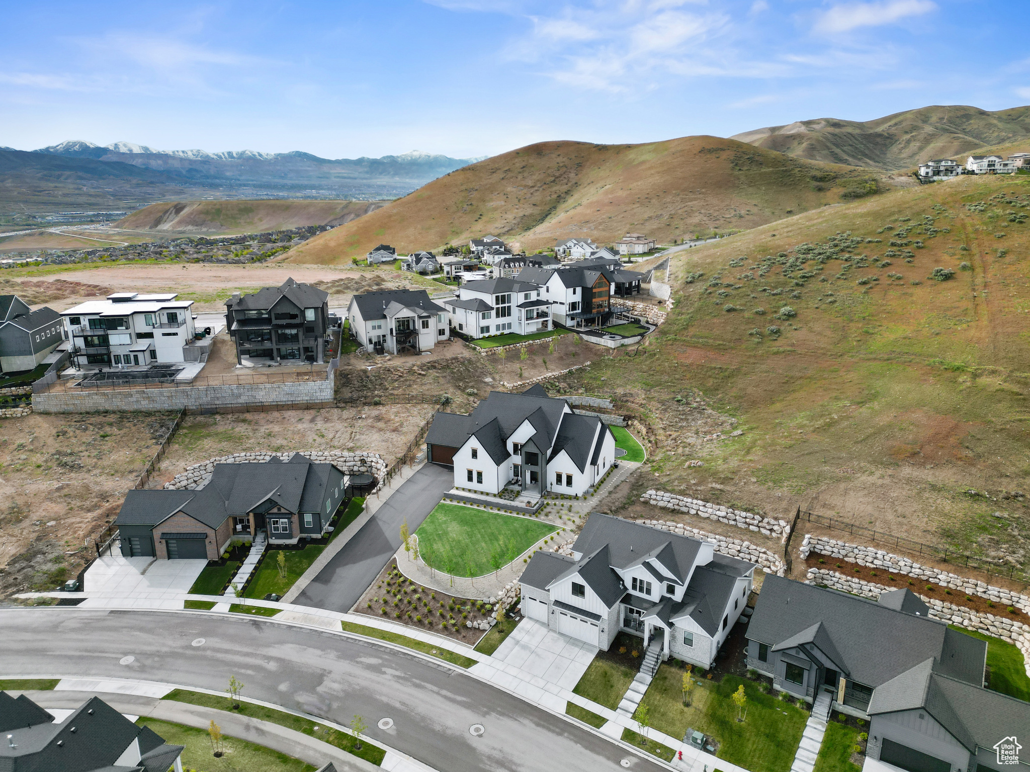 1364 W AUTUMN VIEW DR