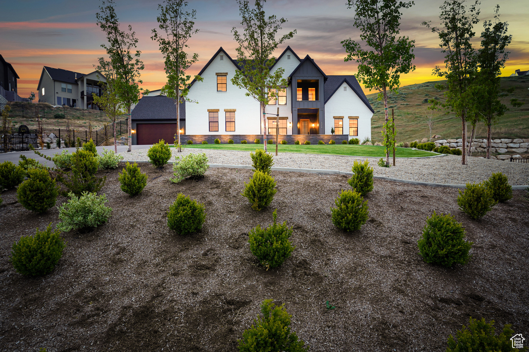 1364 W AUTUMN VIEW DR