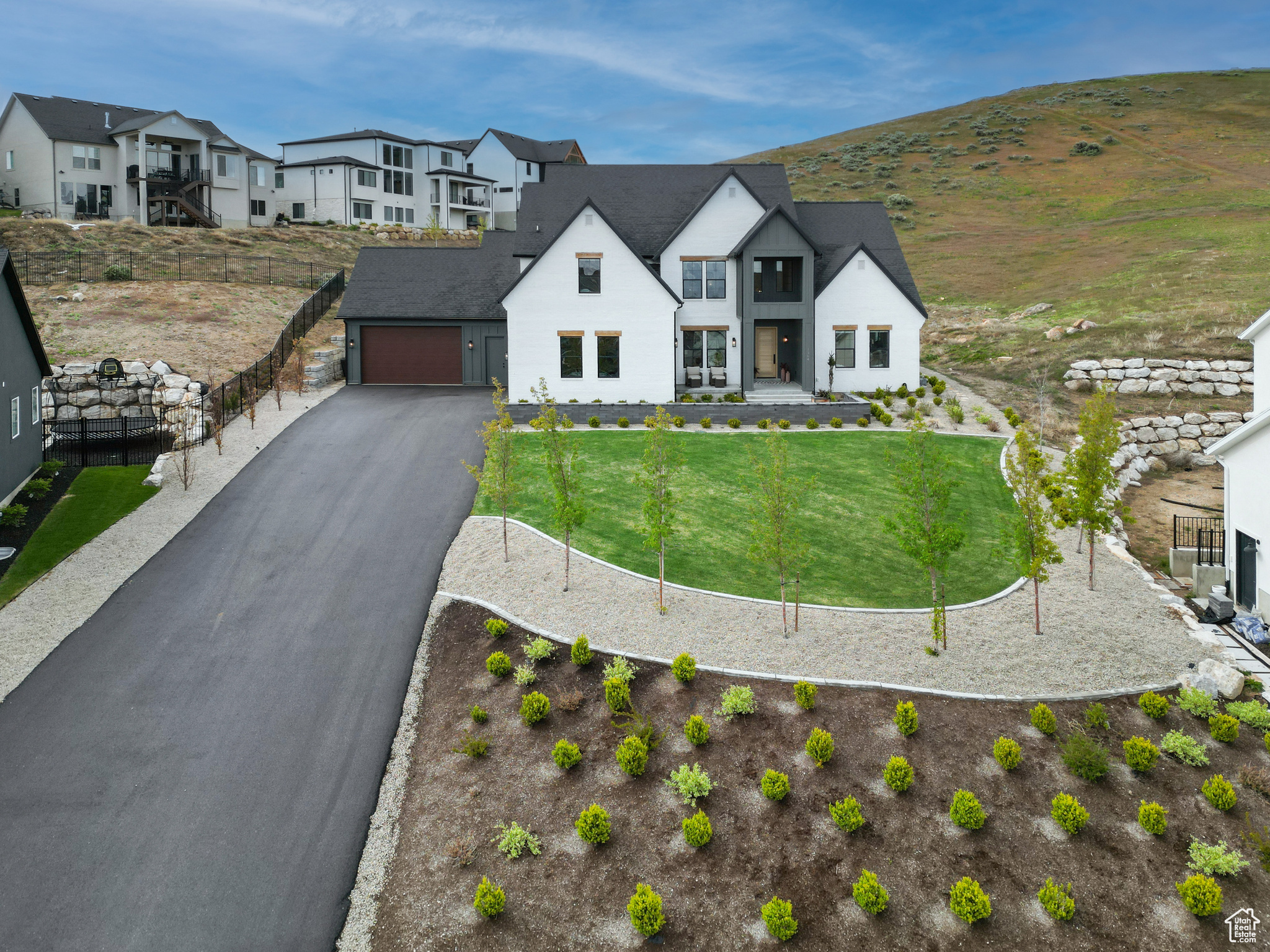 1364 W AUTUMN VIEW DR