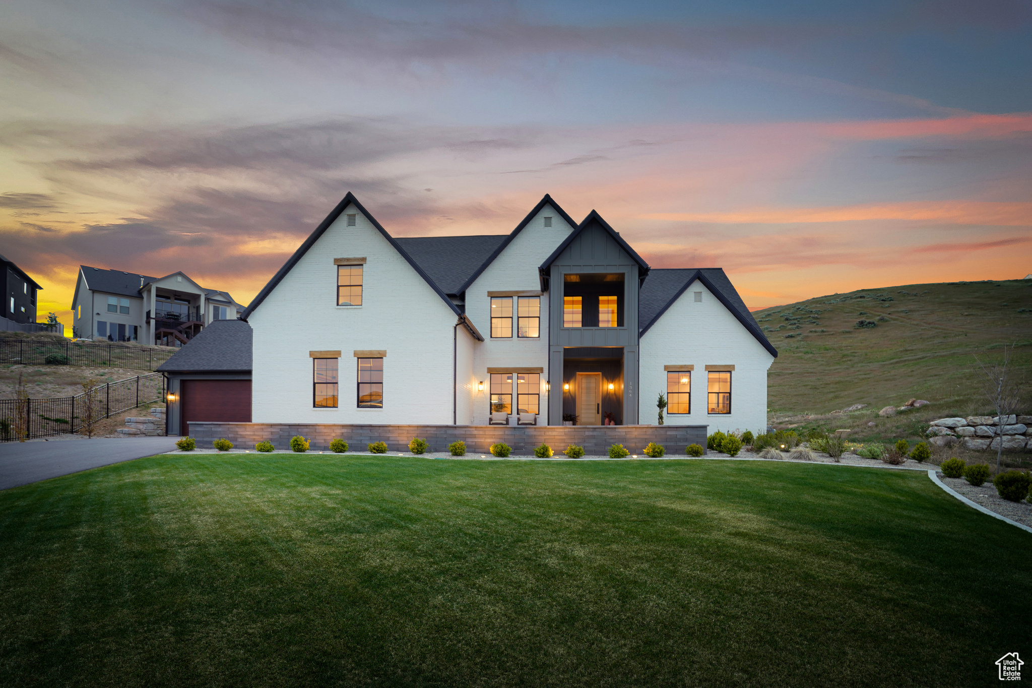1364 W AUTUMN VIEW DR