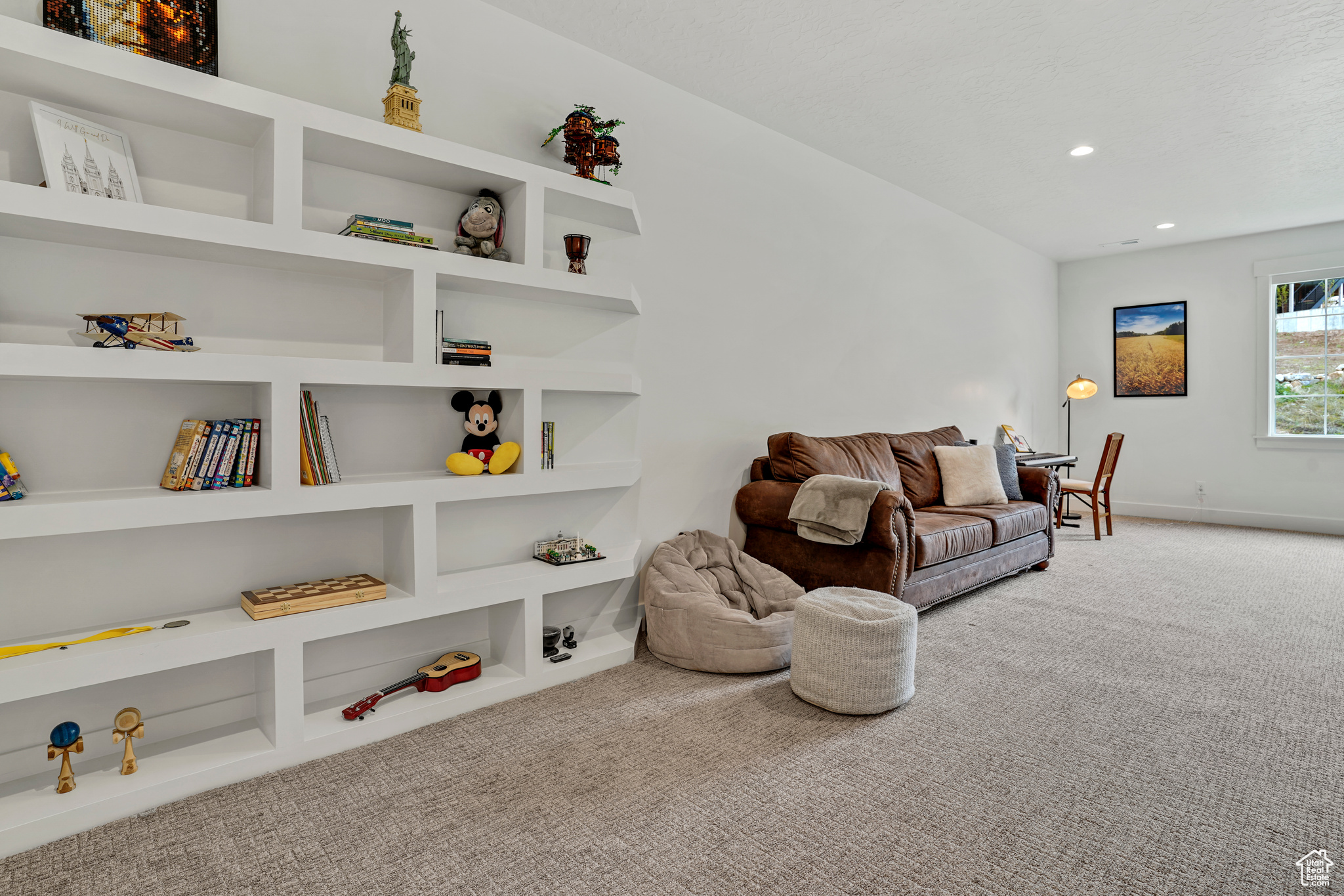1364 W AUTUMN VIEW DR