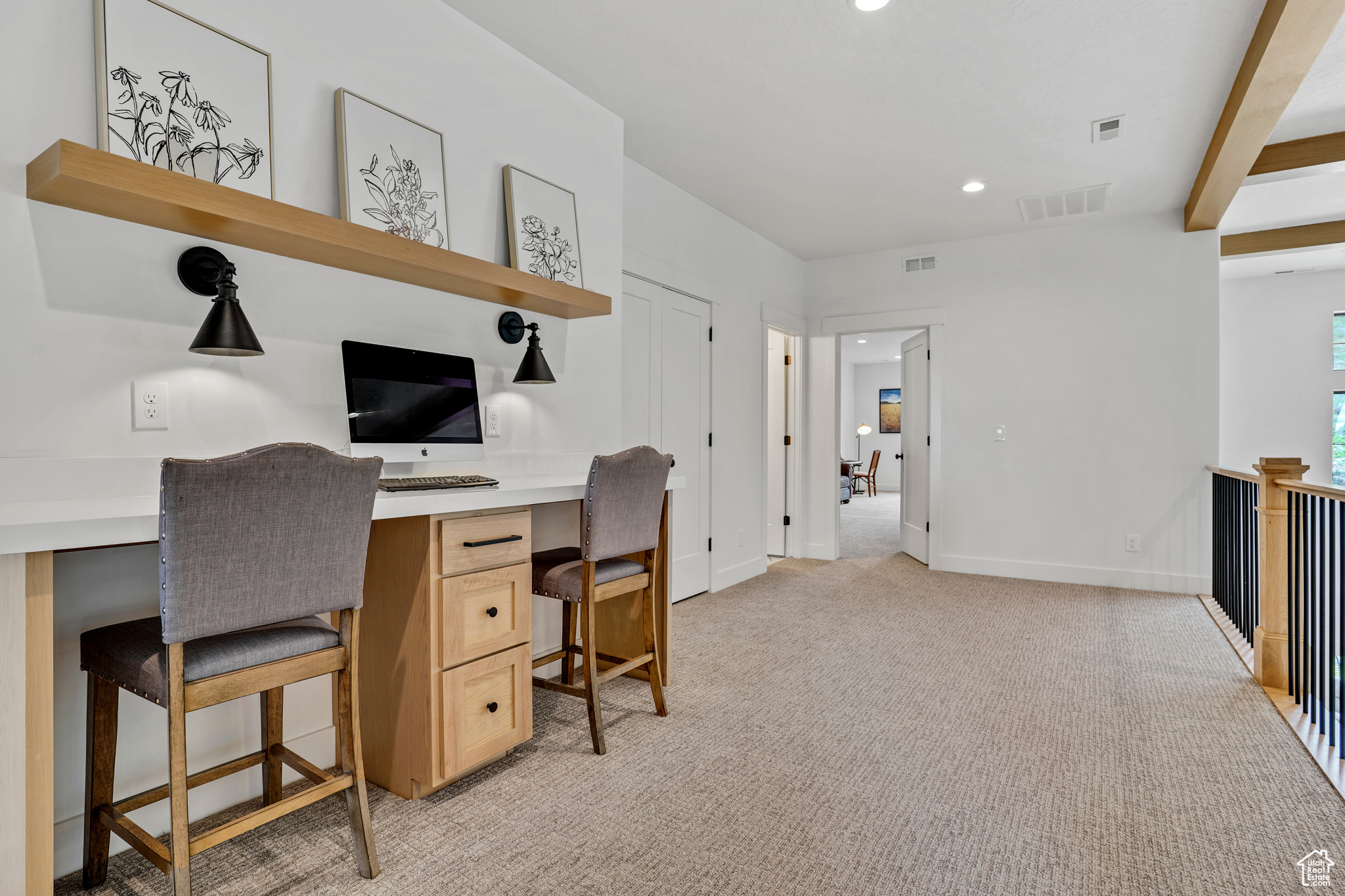 1364 W AUTUMN VIEW DR