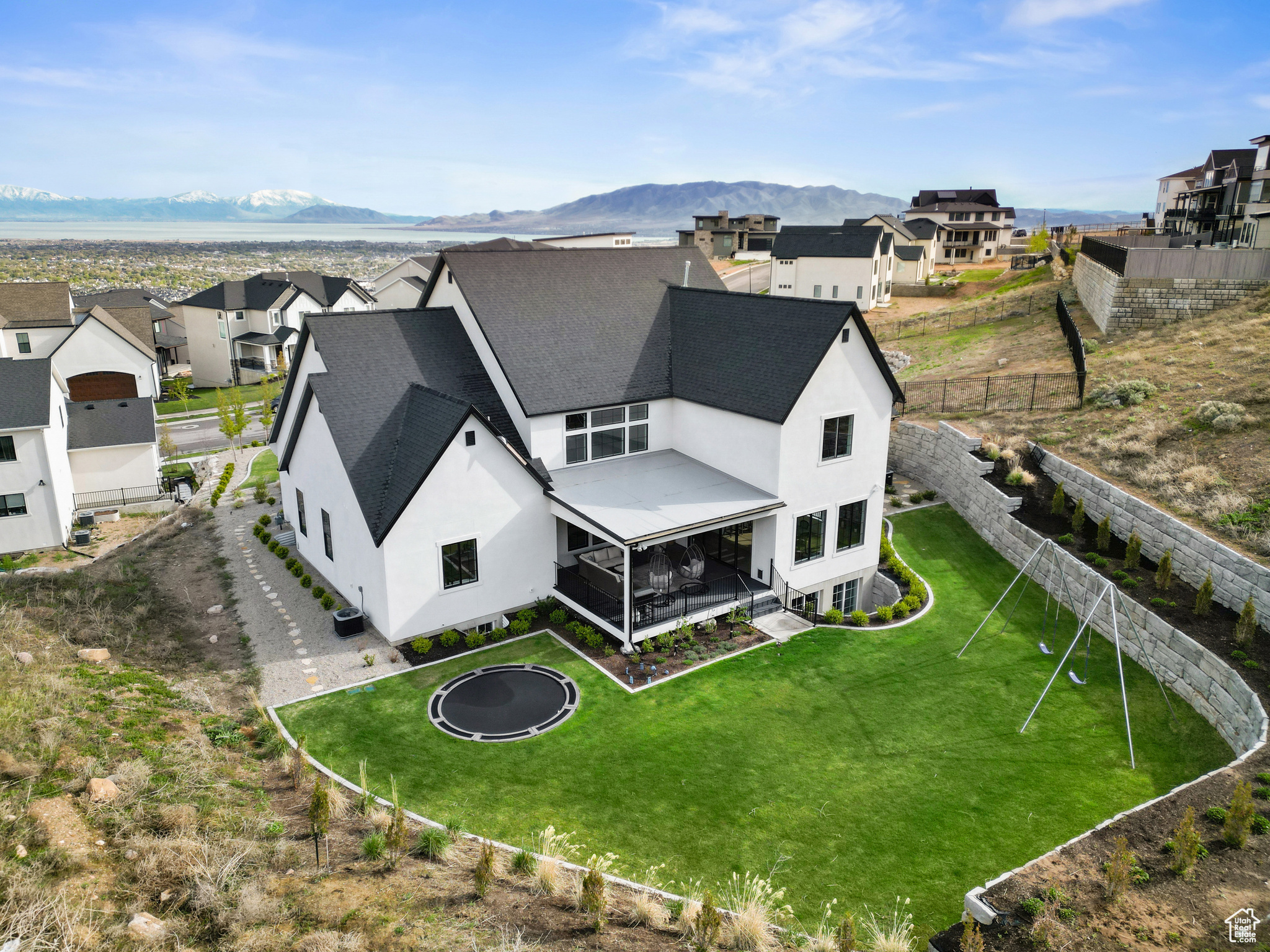 1364 W AUTUMN VIEW DR