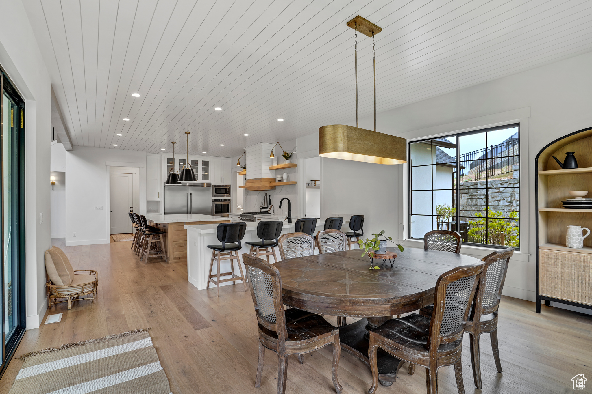 1364 W AUTUMN VIEW DR