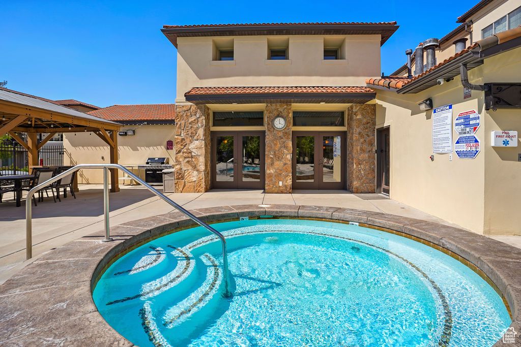 5543 W NAPLES DR
