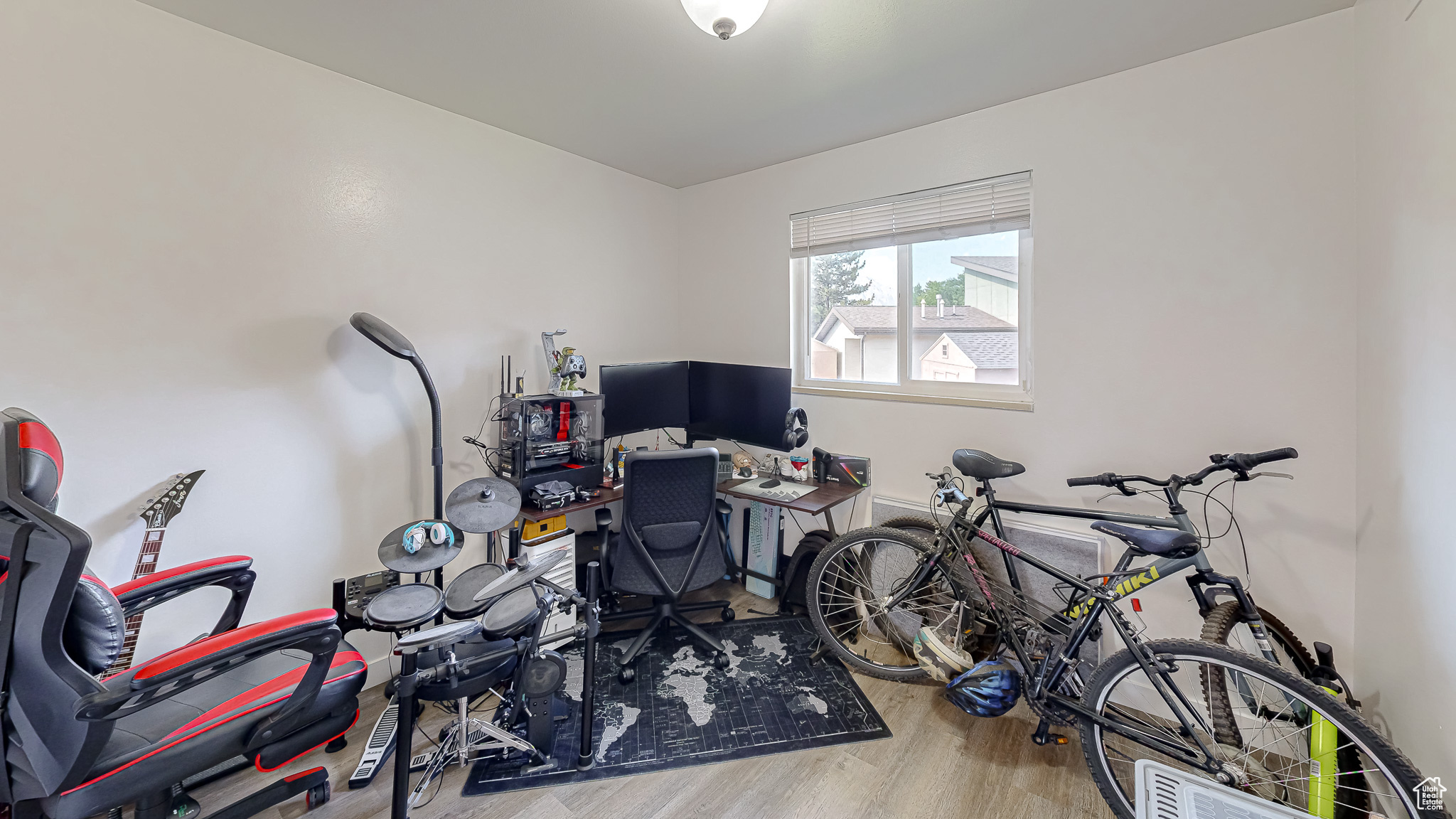 752 W HEATHER LN