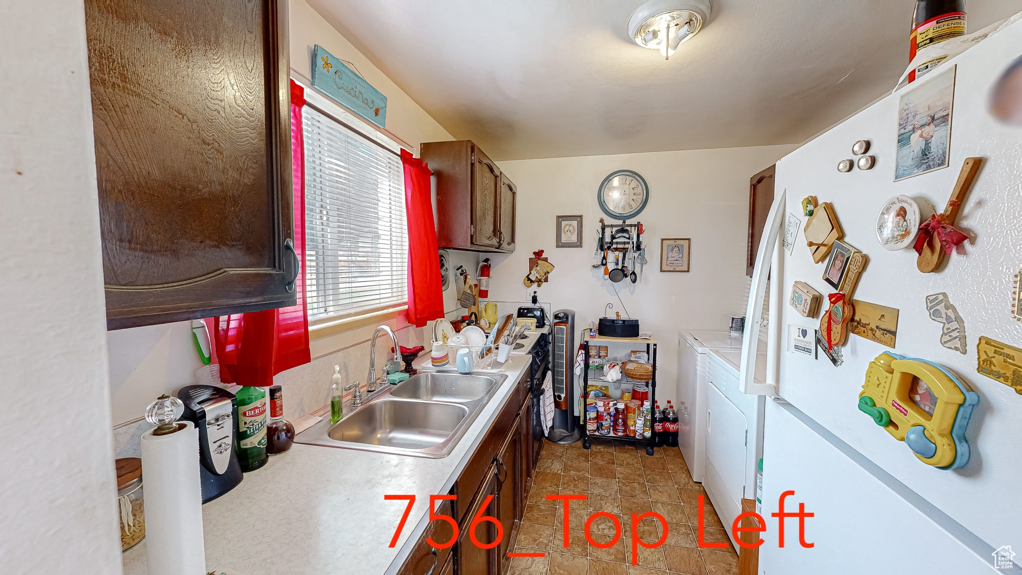 752 W HEATHER LN