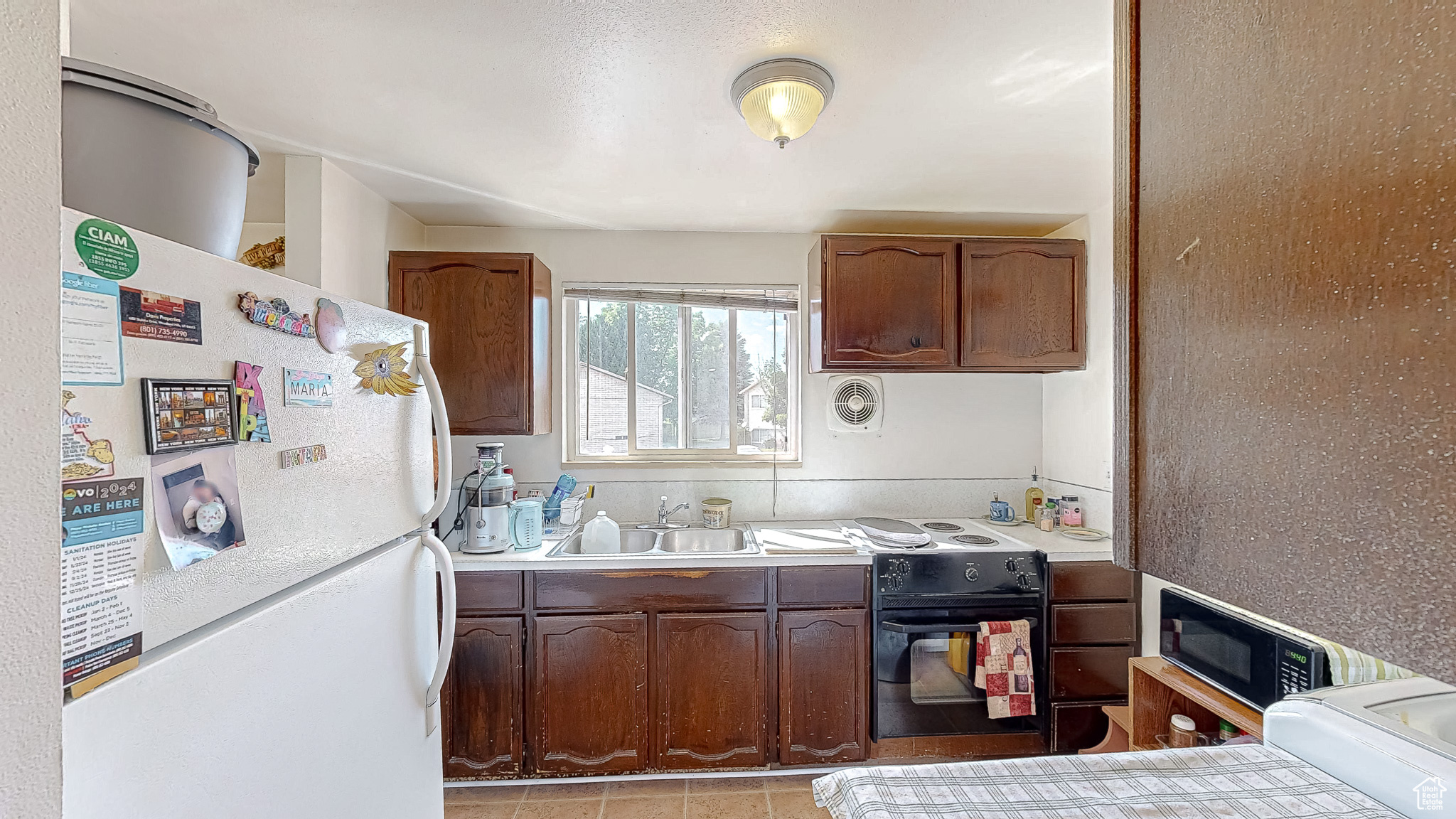 752 W HEATHER LN