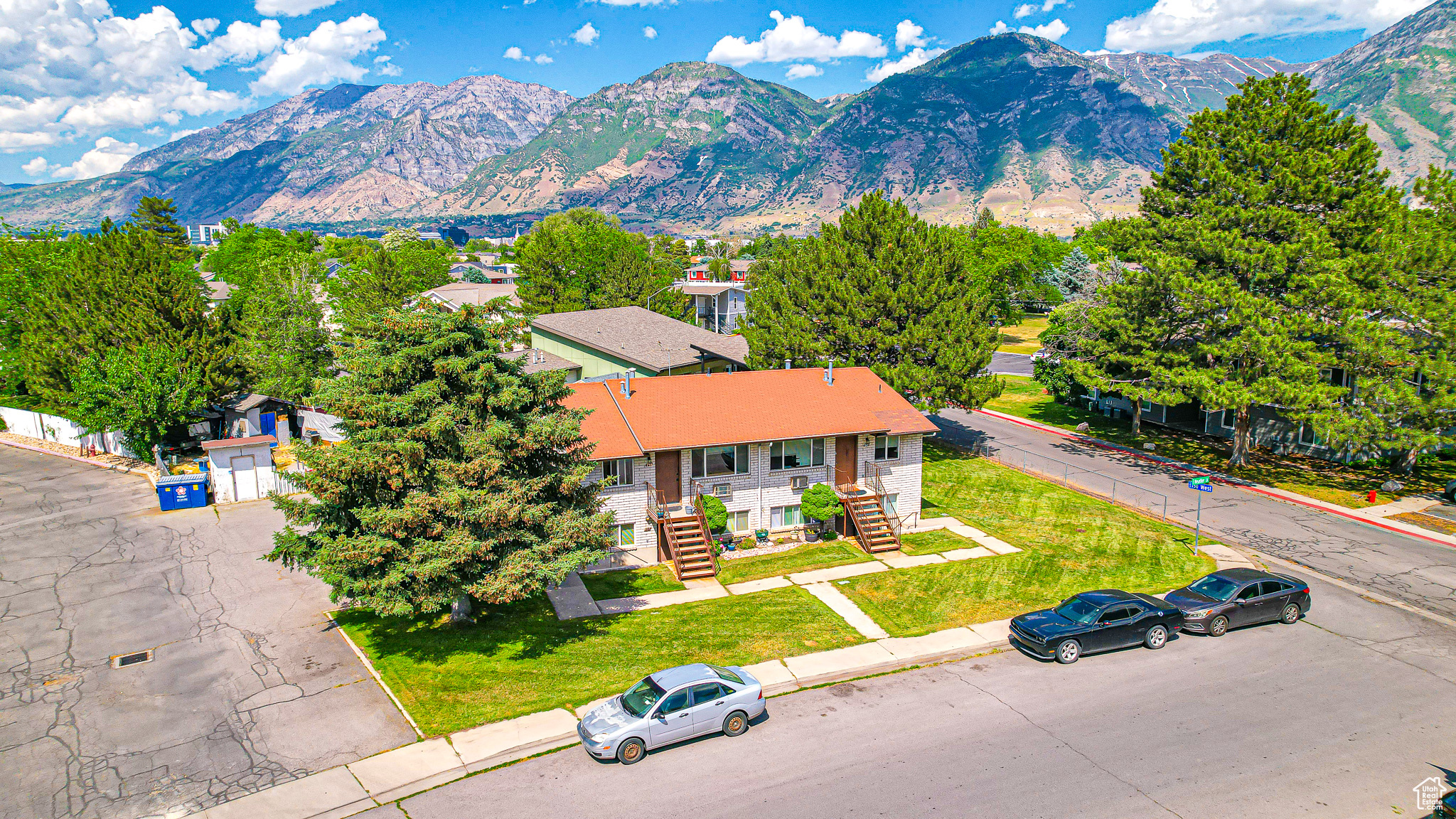 752 W HEATHER LN
