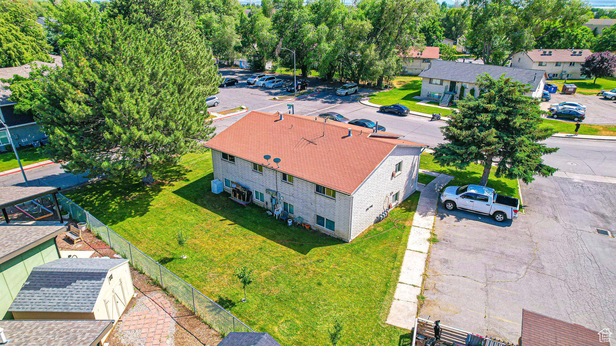 752 W HEATHER LN