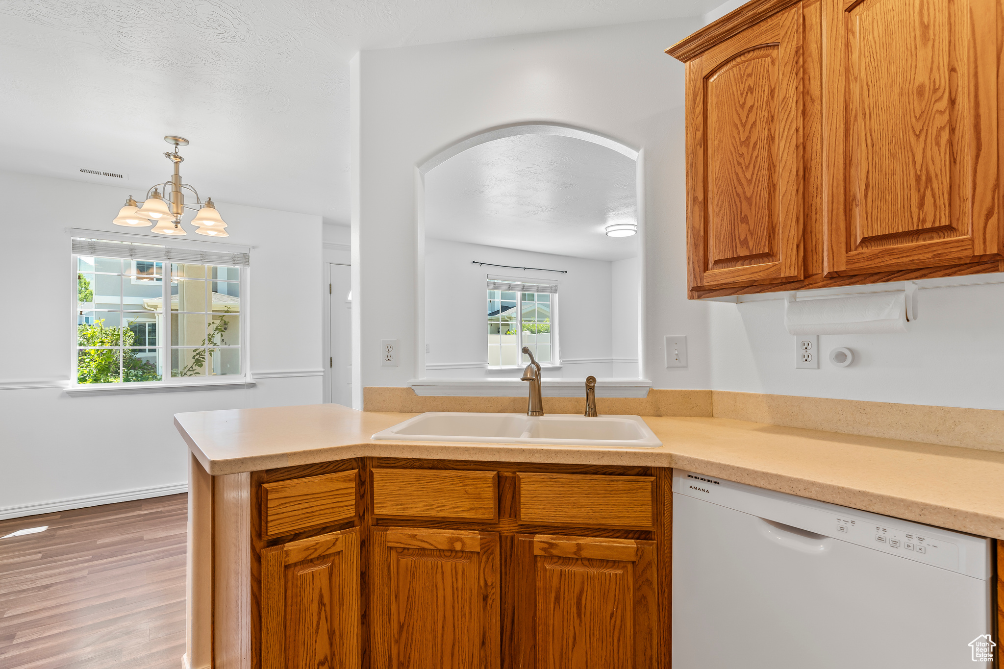 815 W BIG LEAF CT