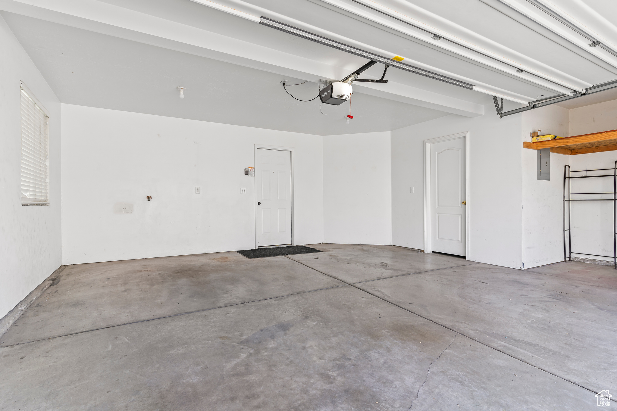 815 W BIG LEAF CT
