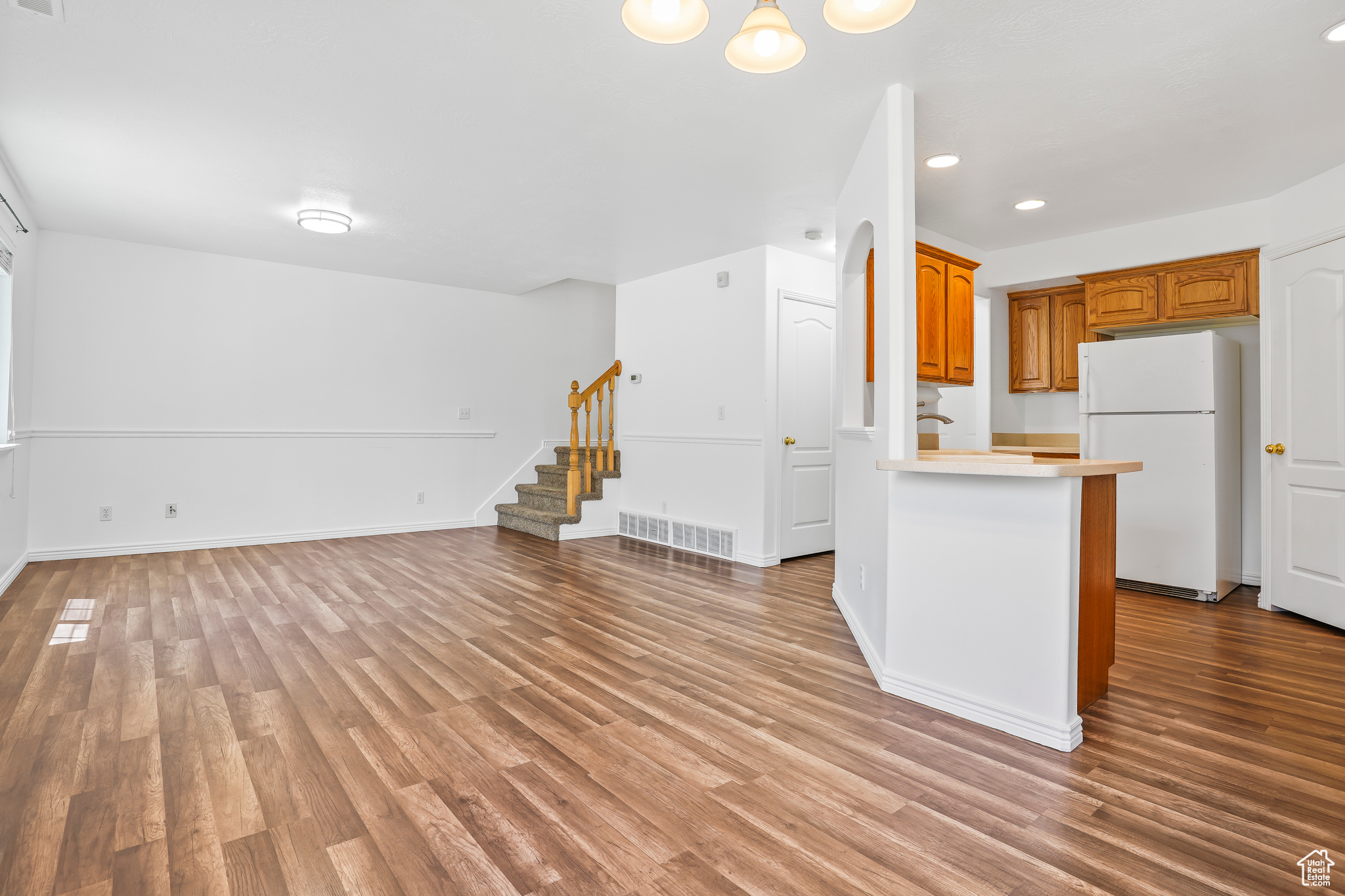 815 W BIG LEAF CT
