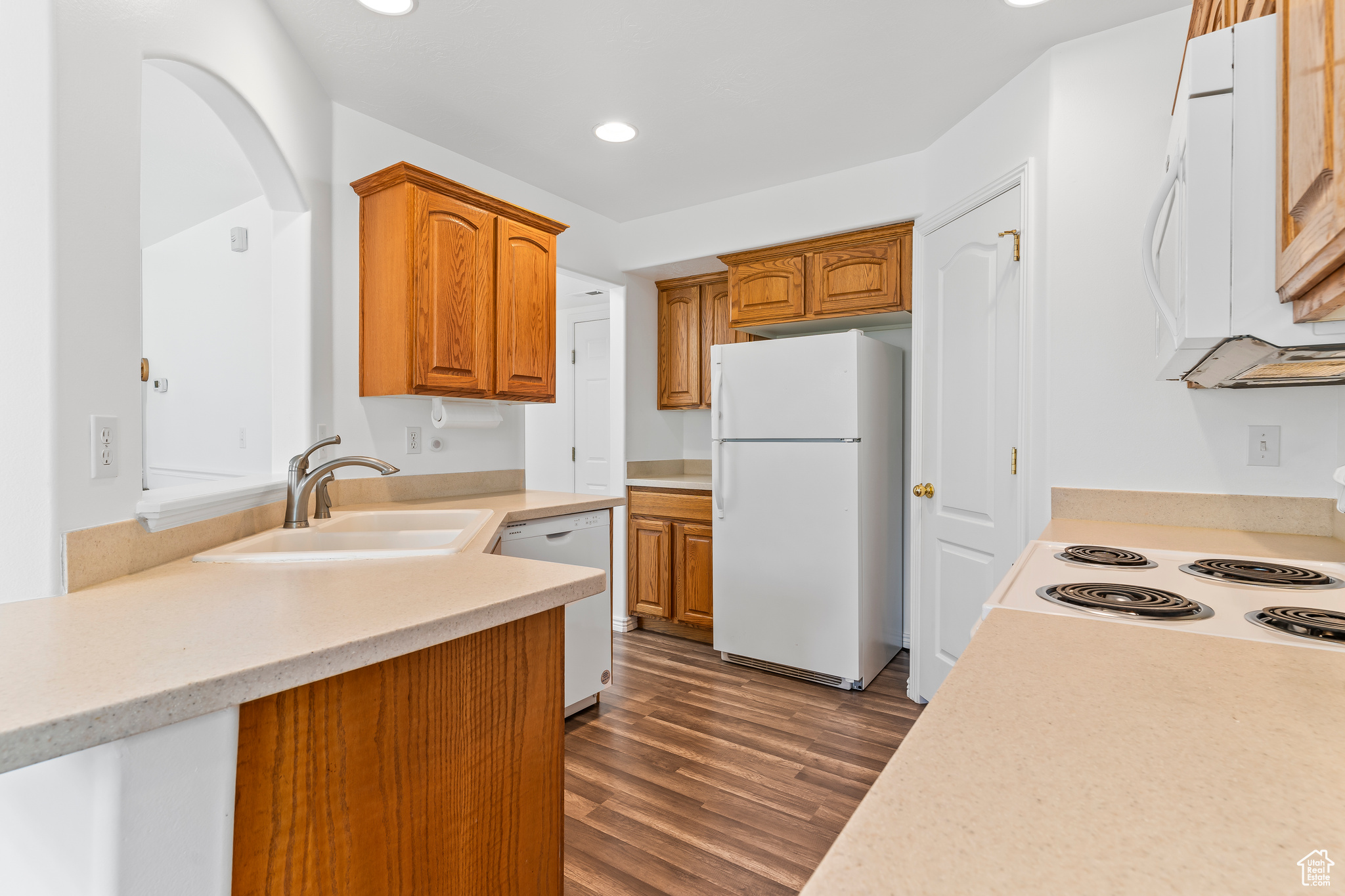 815 W BIG LEAF CT