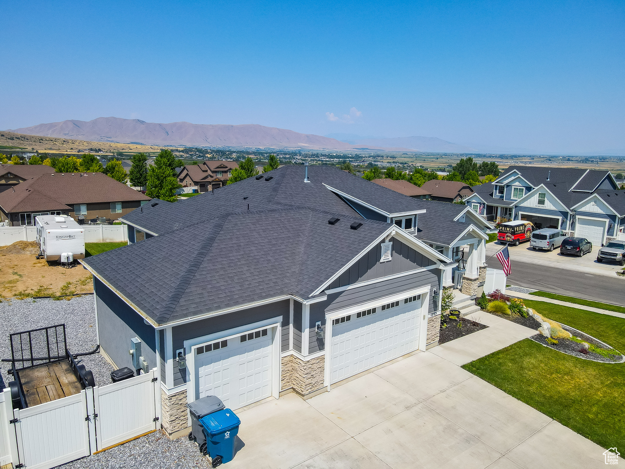 1095 N CHRISTLEY LN