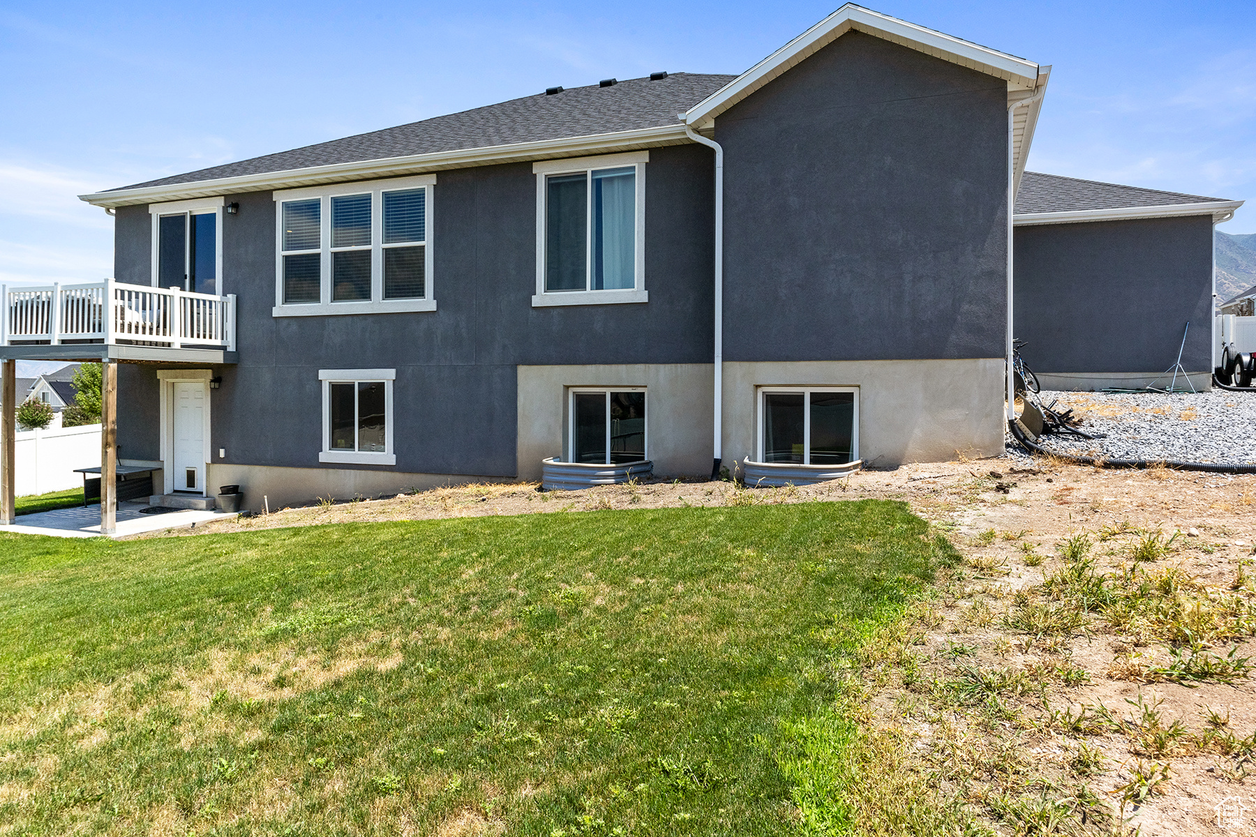 1095 N CHRISTLEY LN