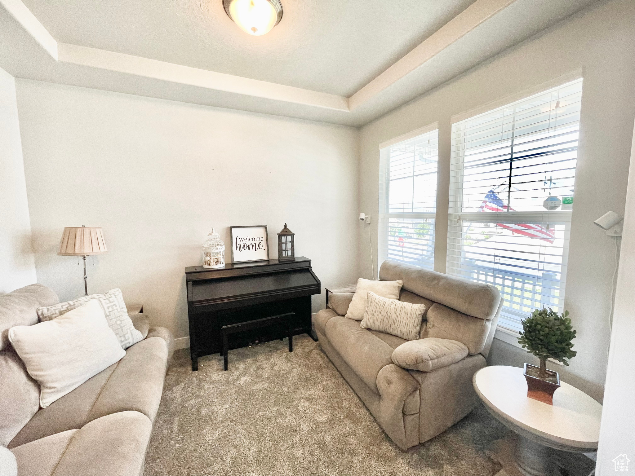 1095 N CHRISTLEY LN