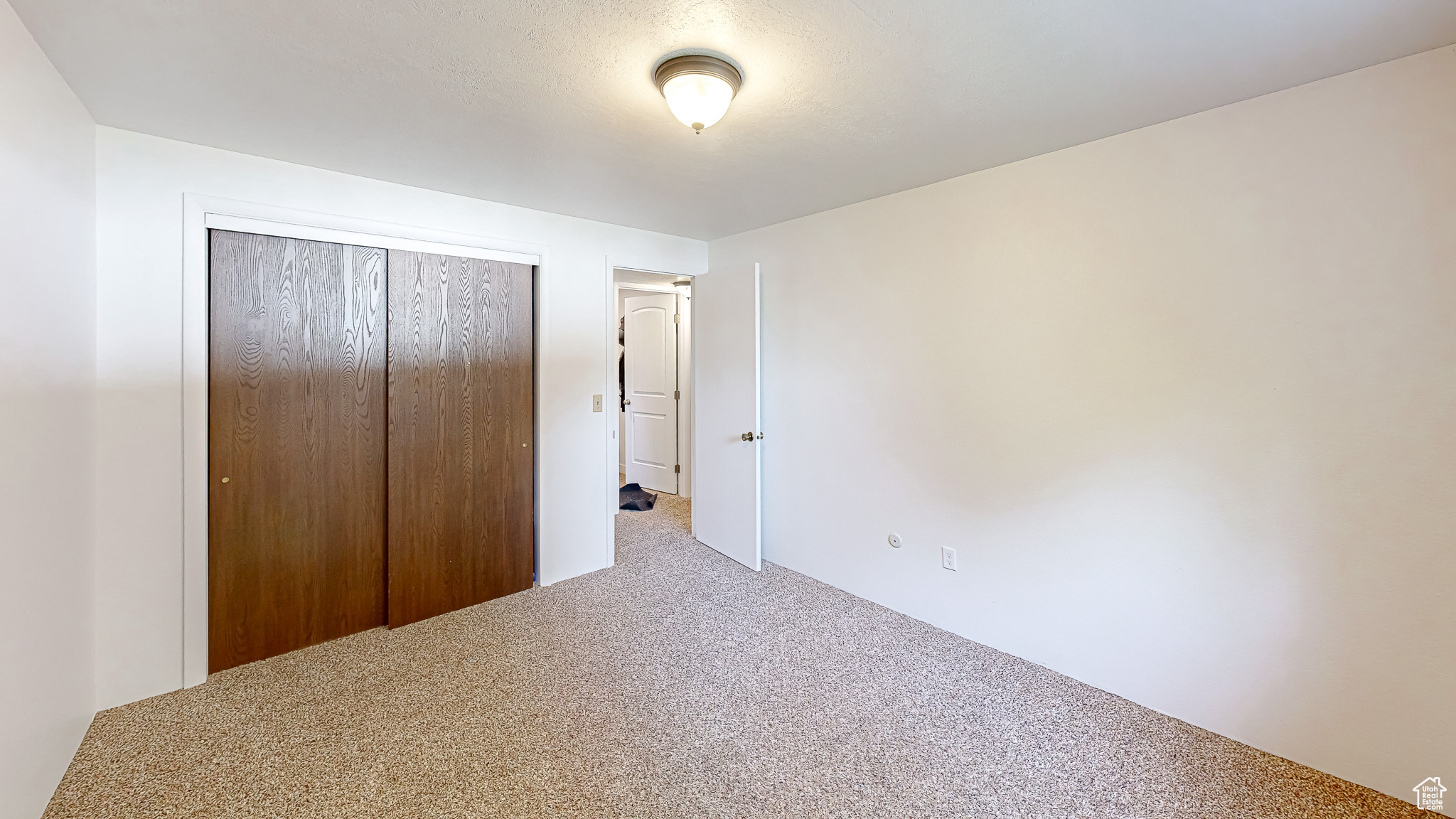 44 S ASTOR LN