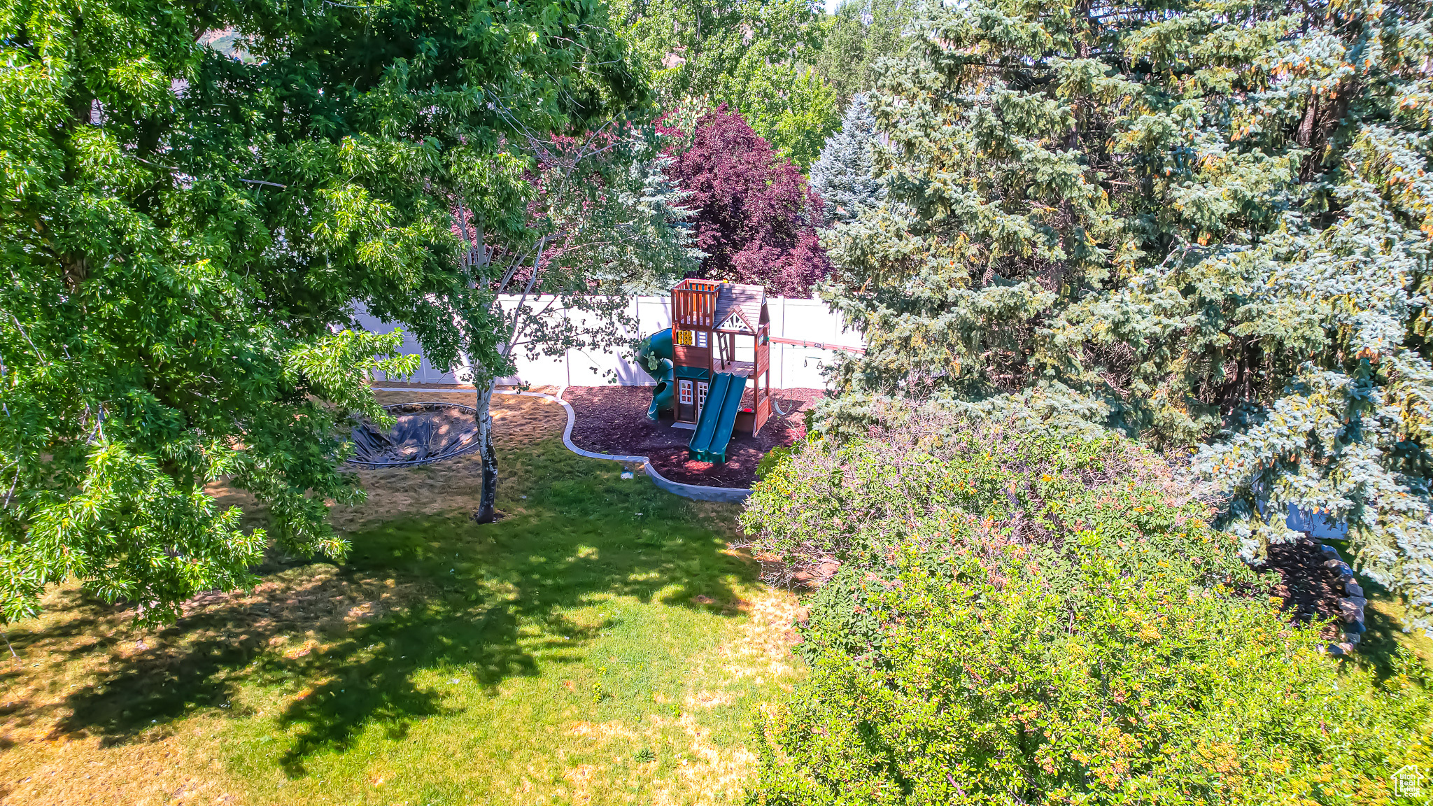 44 S ASTOR LN