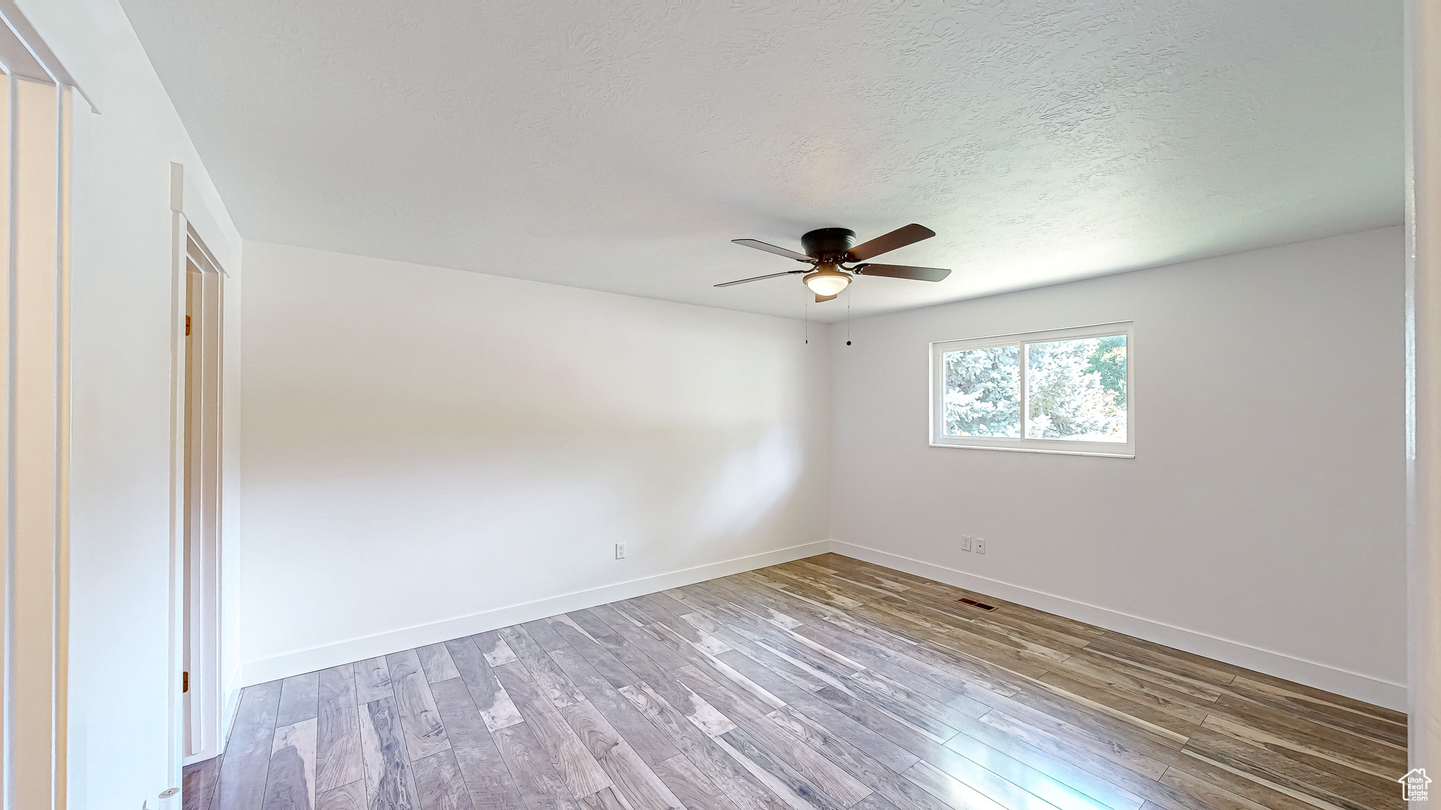 44 S ASTOR LN
