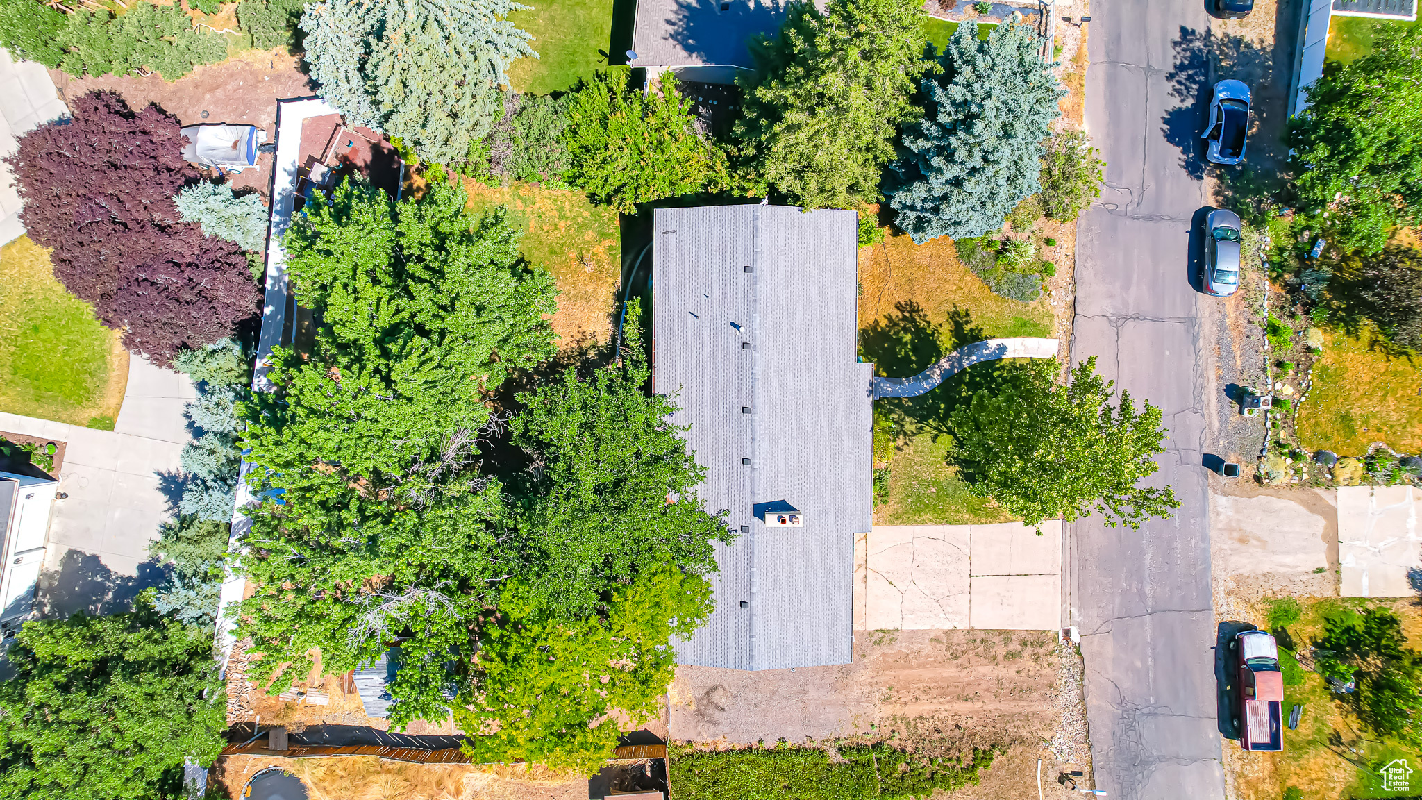 44 S ASTOR LN