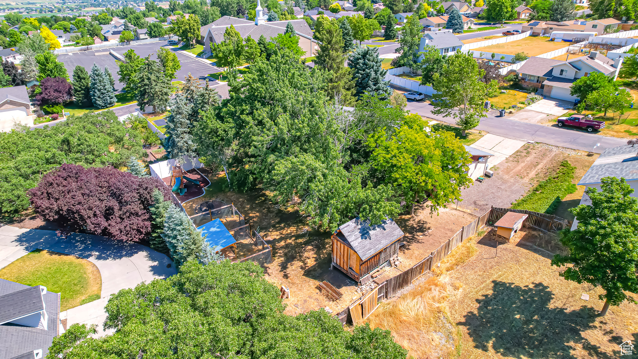 44 S ASTOR LN