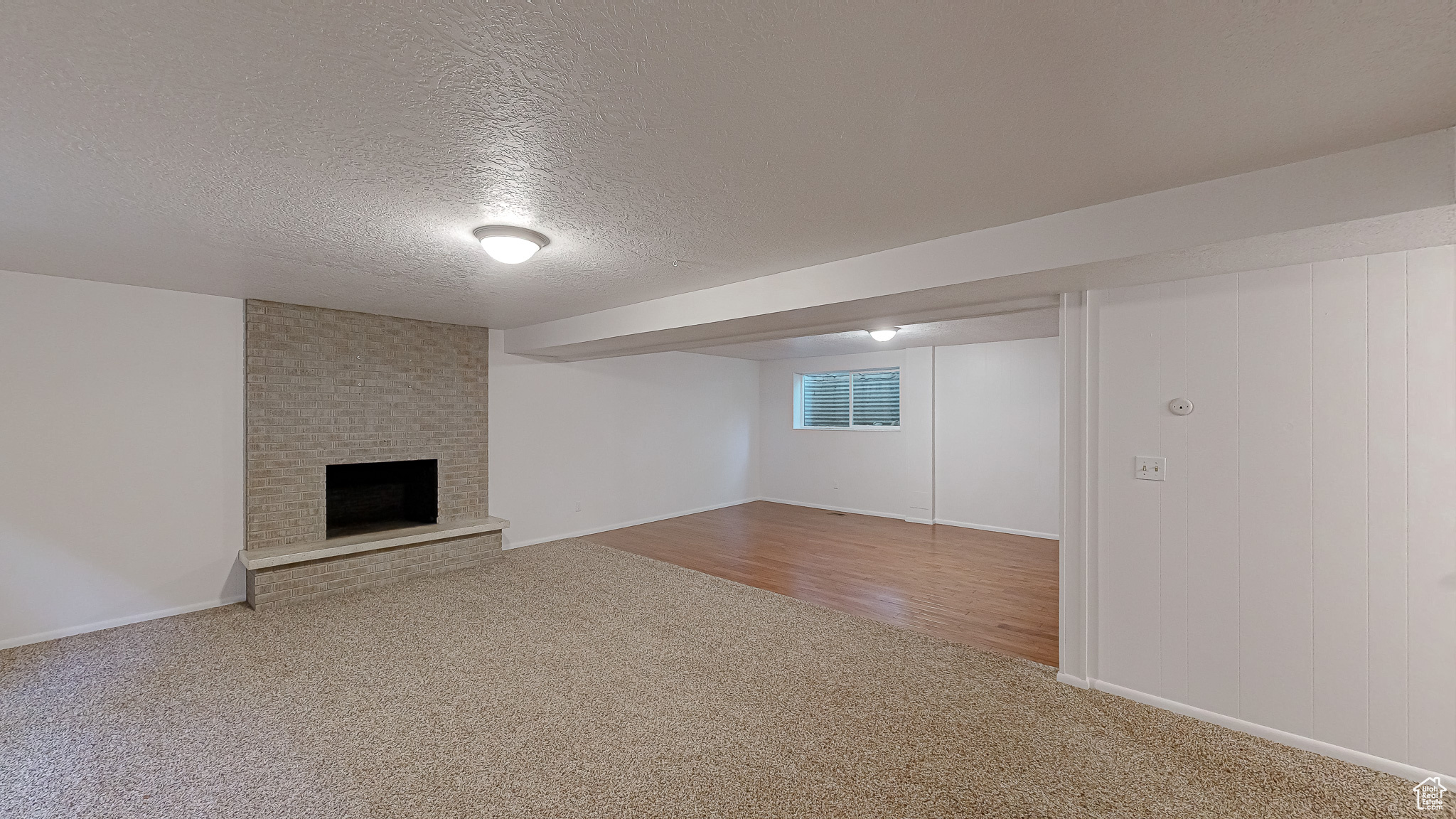 44 S ASTOR LN