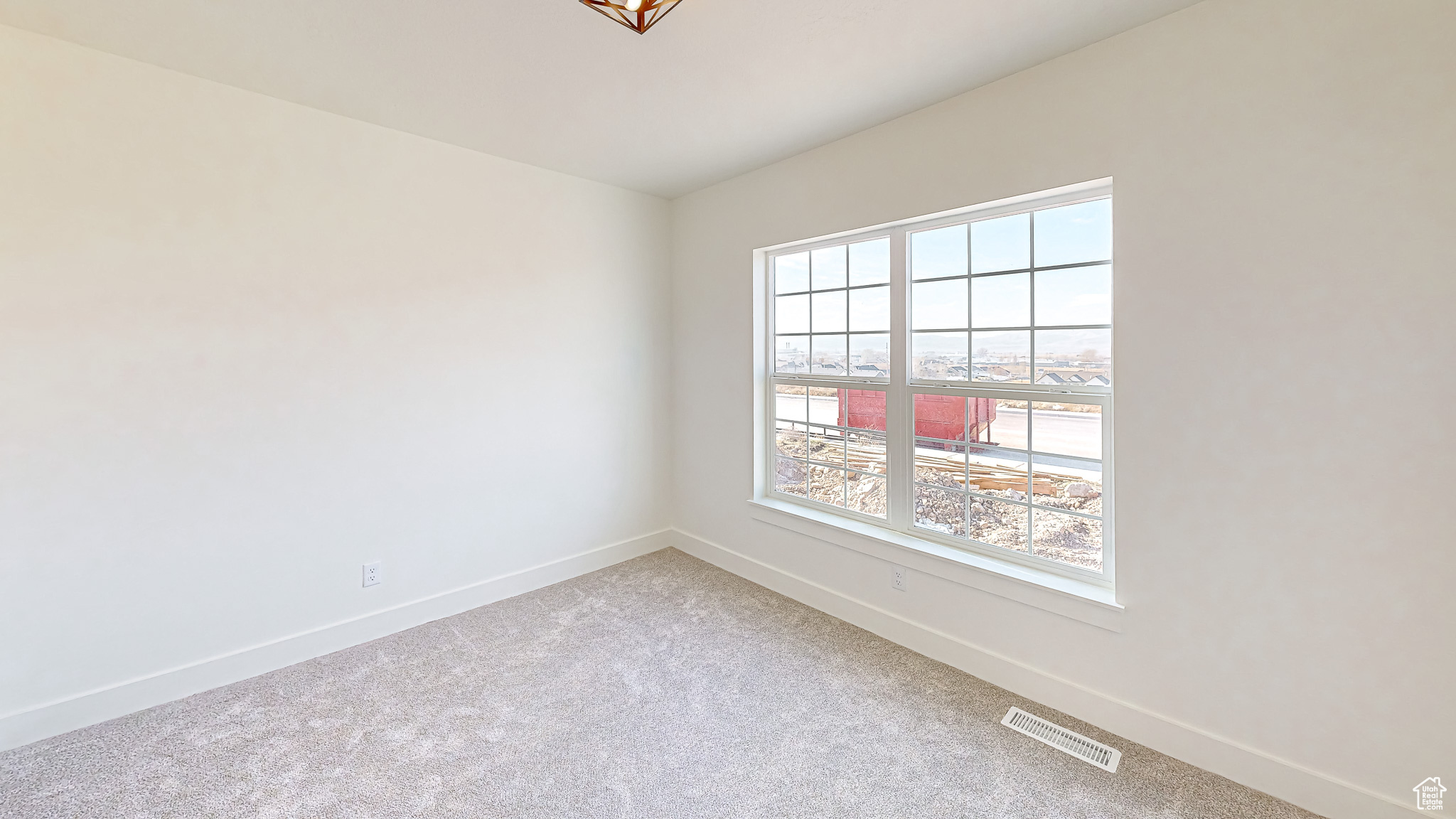 1554 N 300 E #48