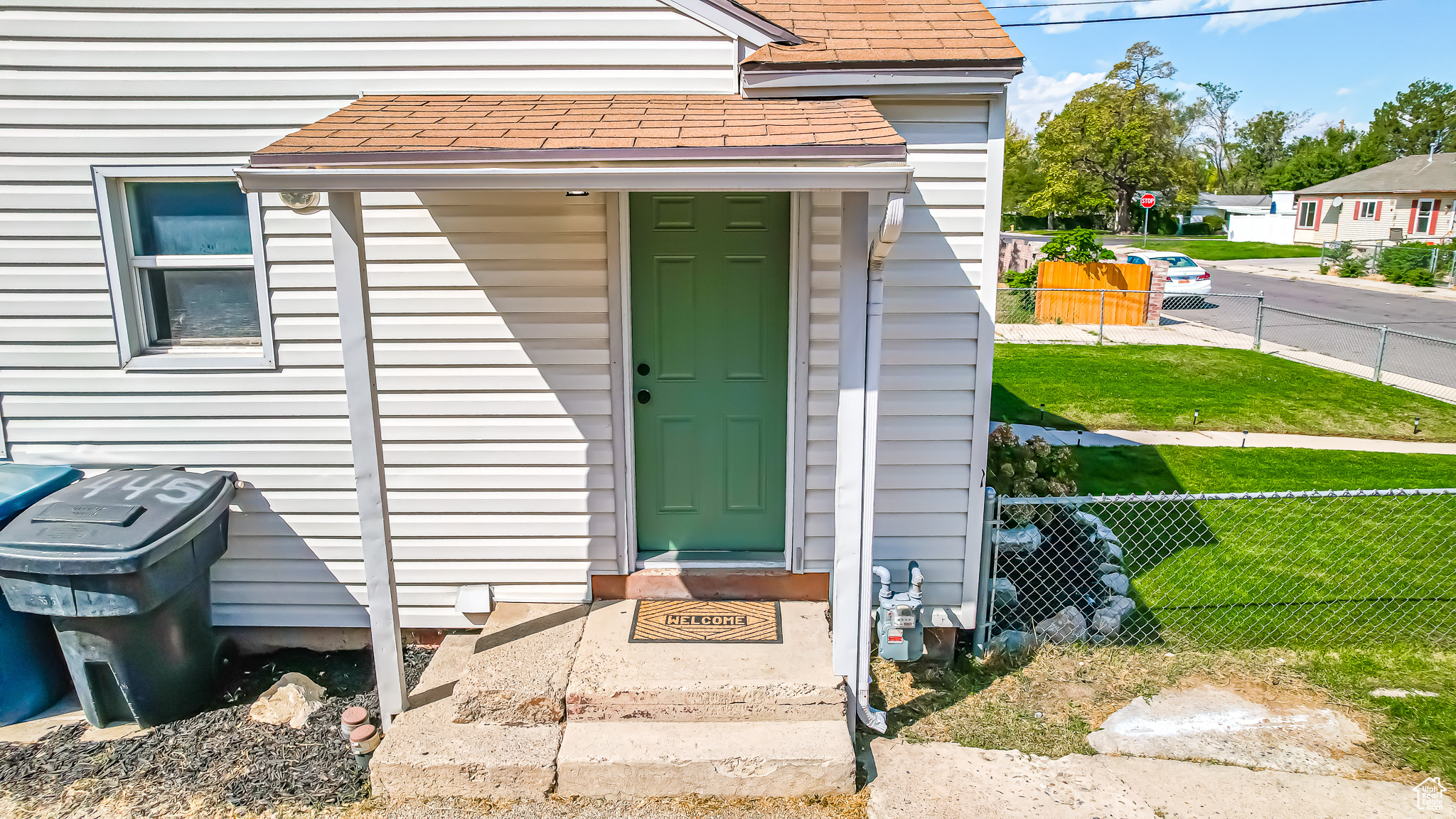445 BEVERLY AVE