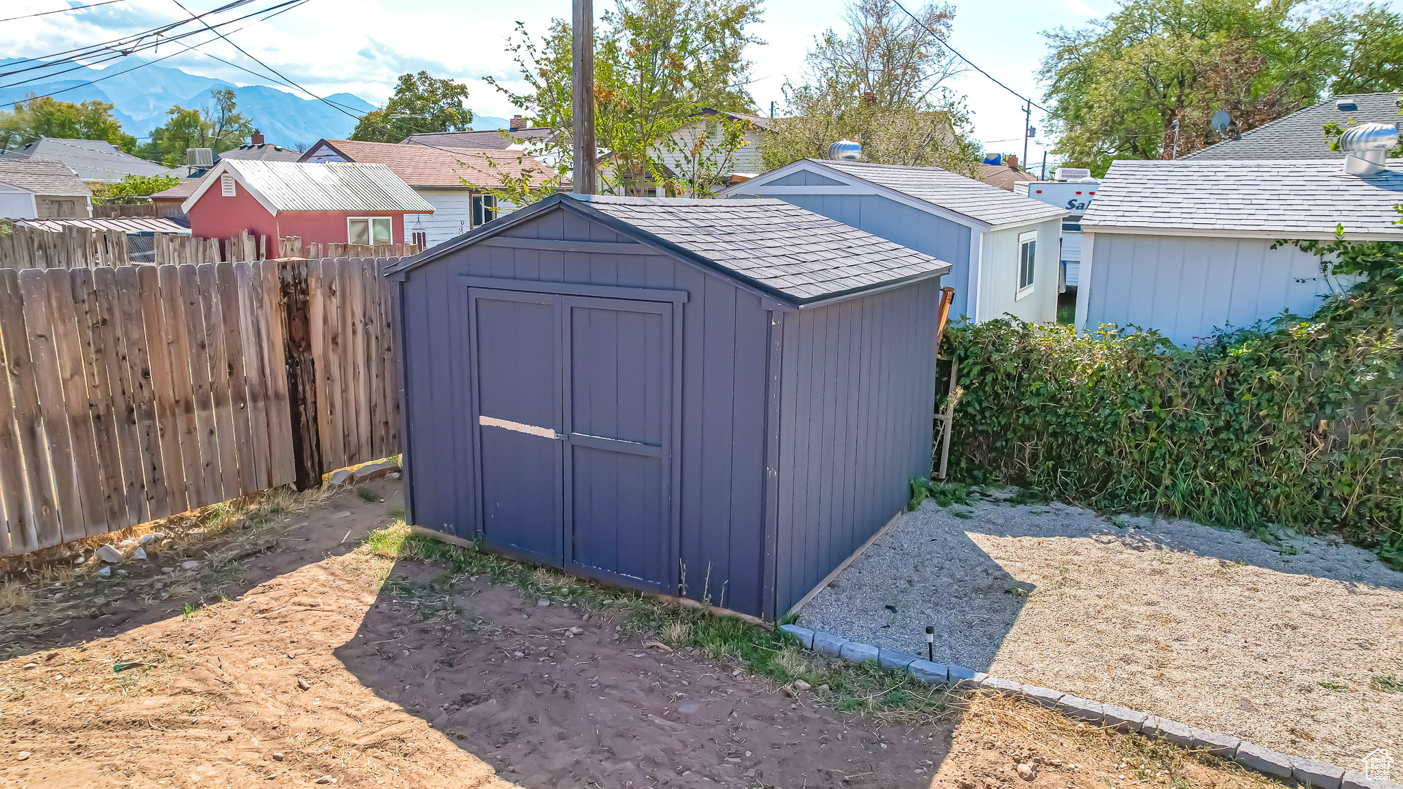 445 BEVERLY AVE
