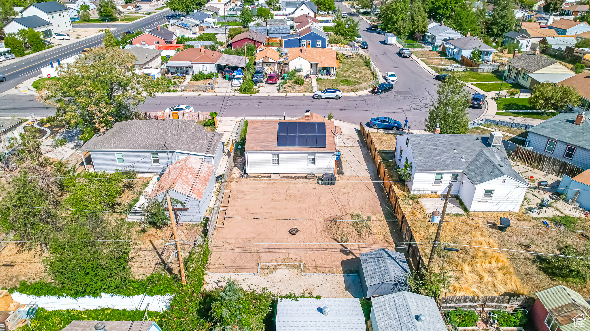 445 BEVERLY AVE