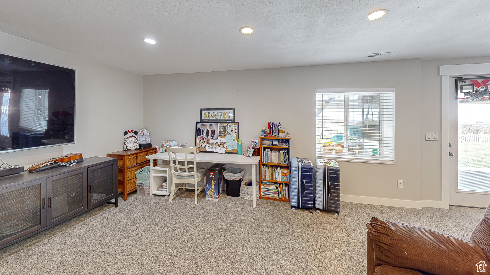 208 S 1030 E