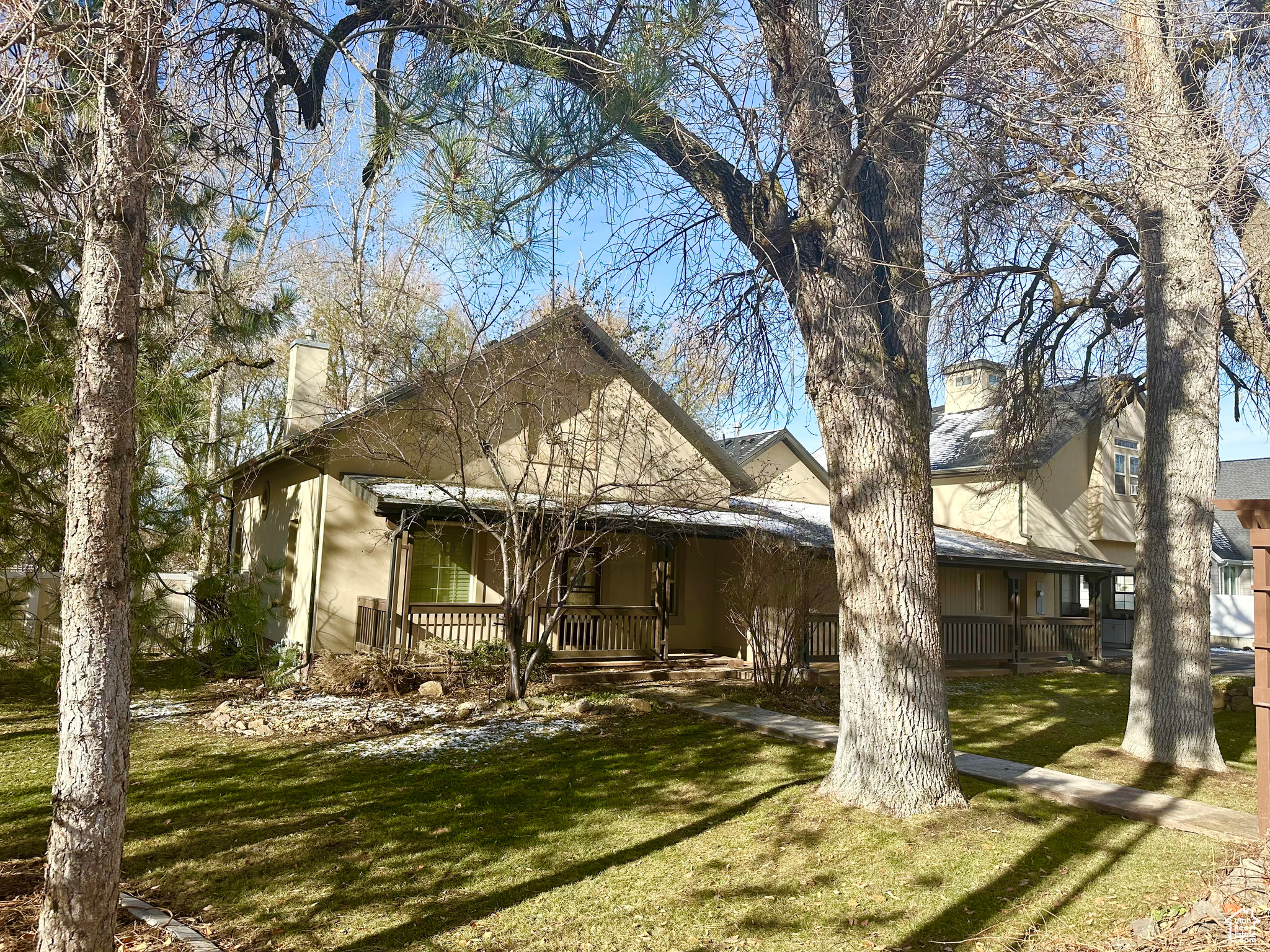 780 S MAIN ST