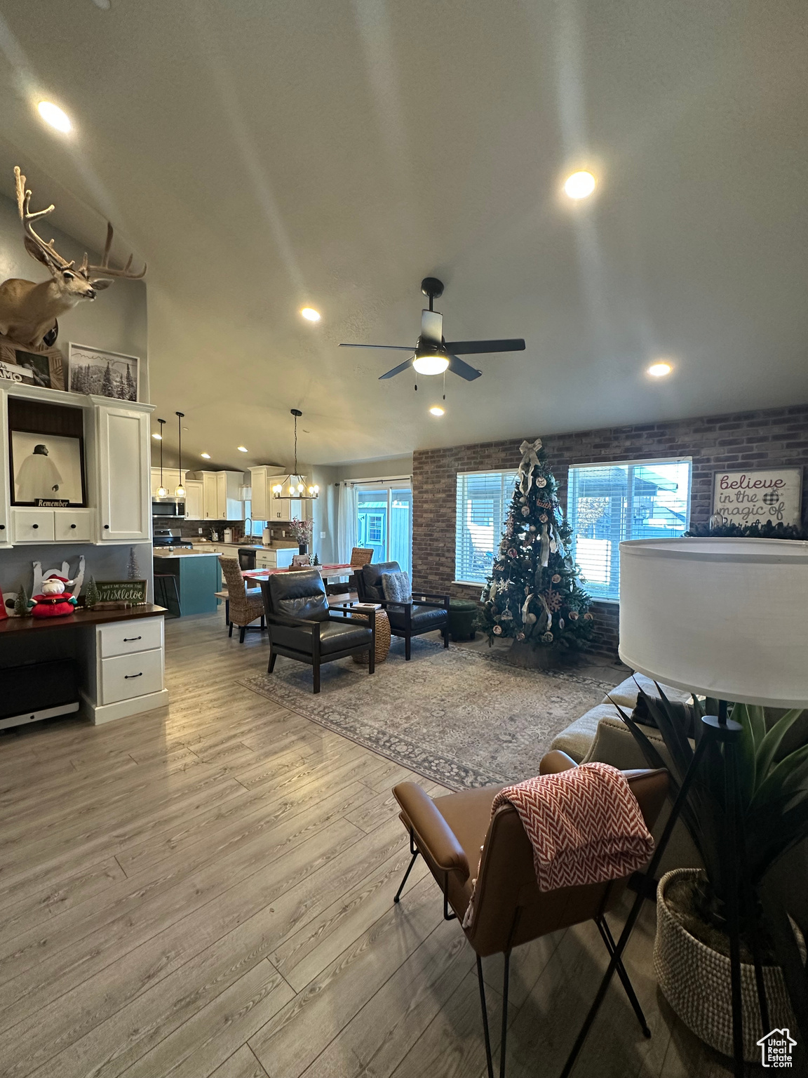 1059 N QUAIL RUN LN