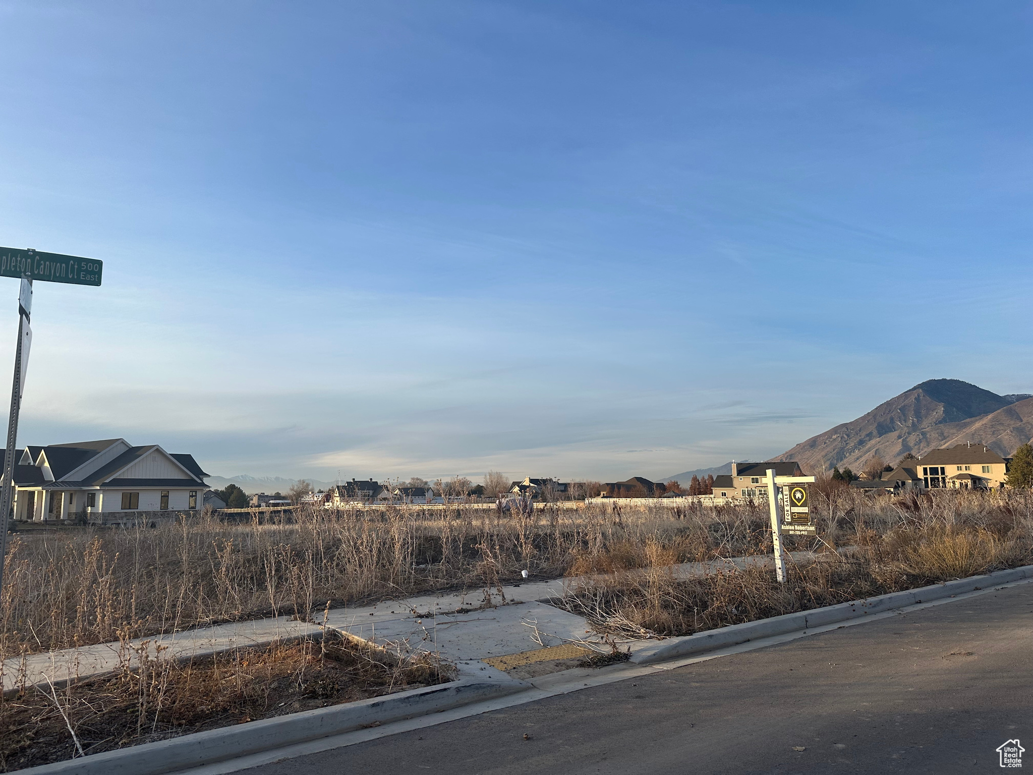 2114 S MAPLETON CT Unit: 49
