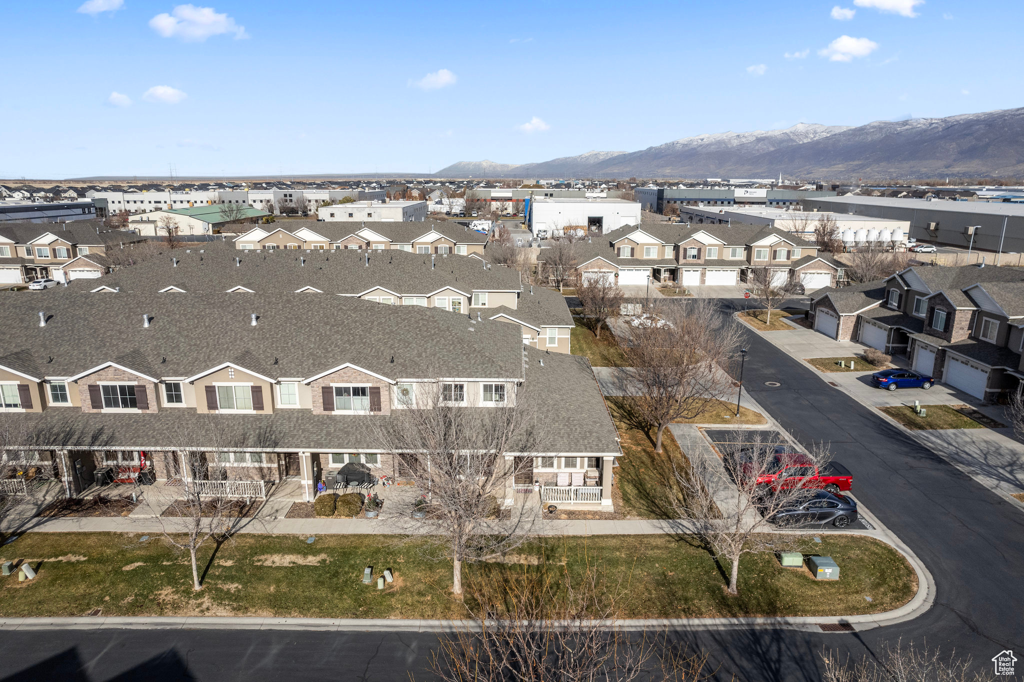 872 W BERKELEY DR
