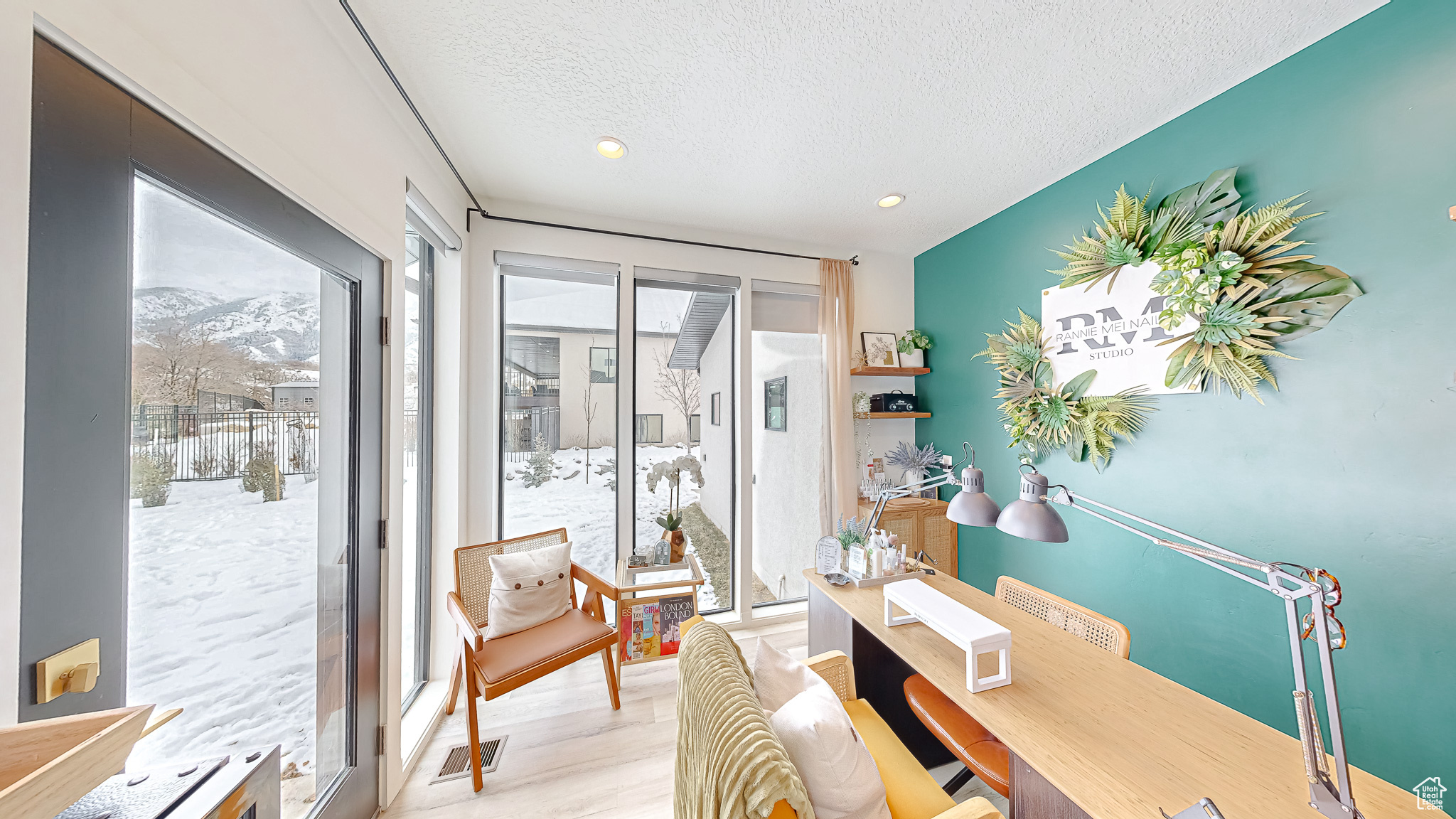1244 N WASHOUGAL