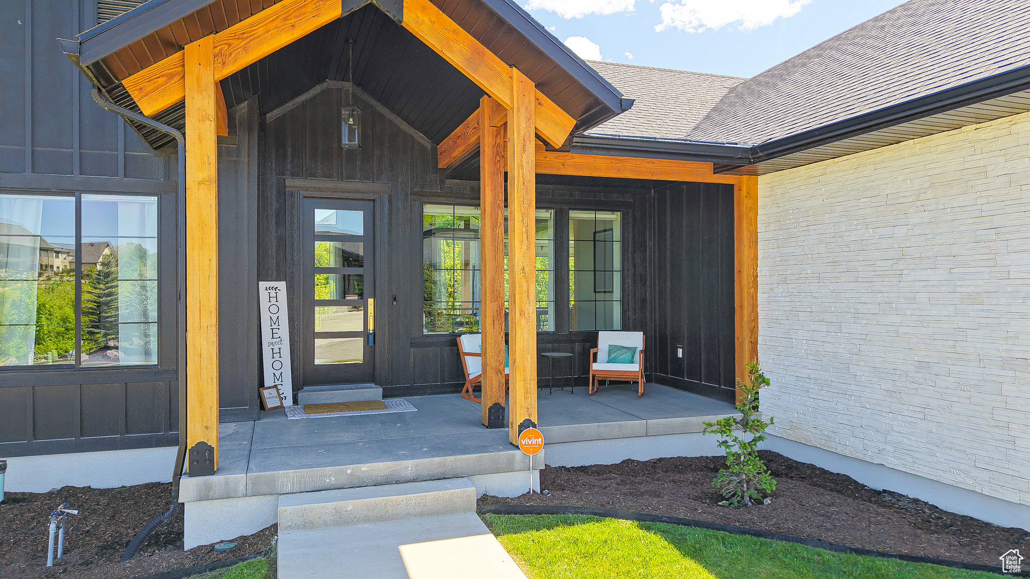 1244 N WASHOUGAL