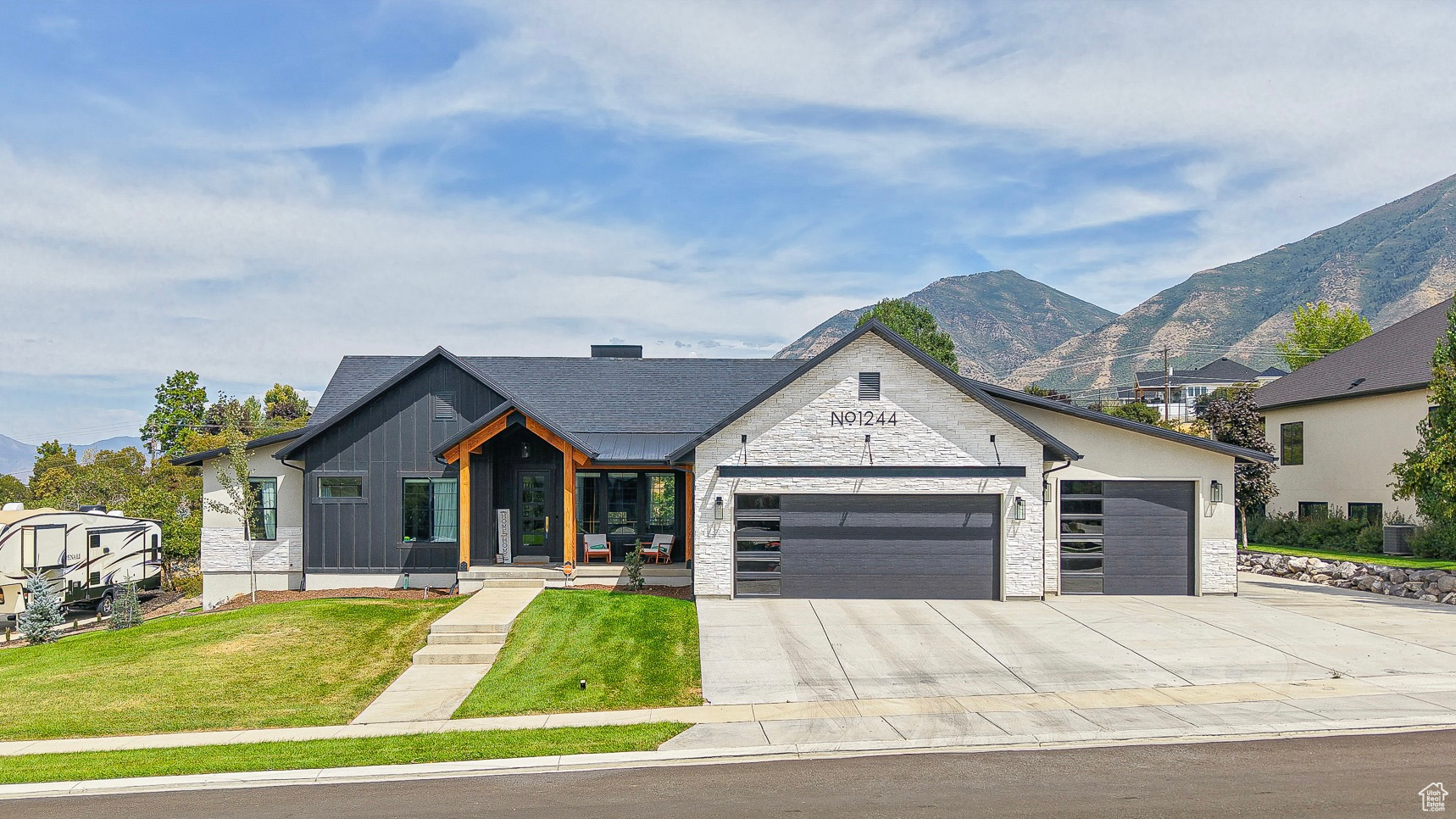 1244 N WASHOUGAL